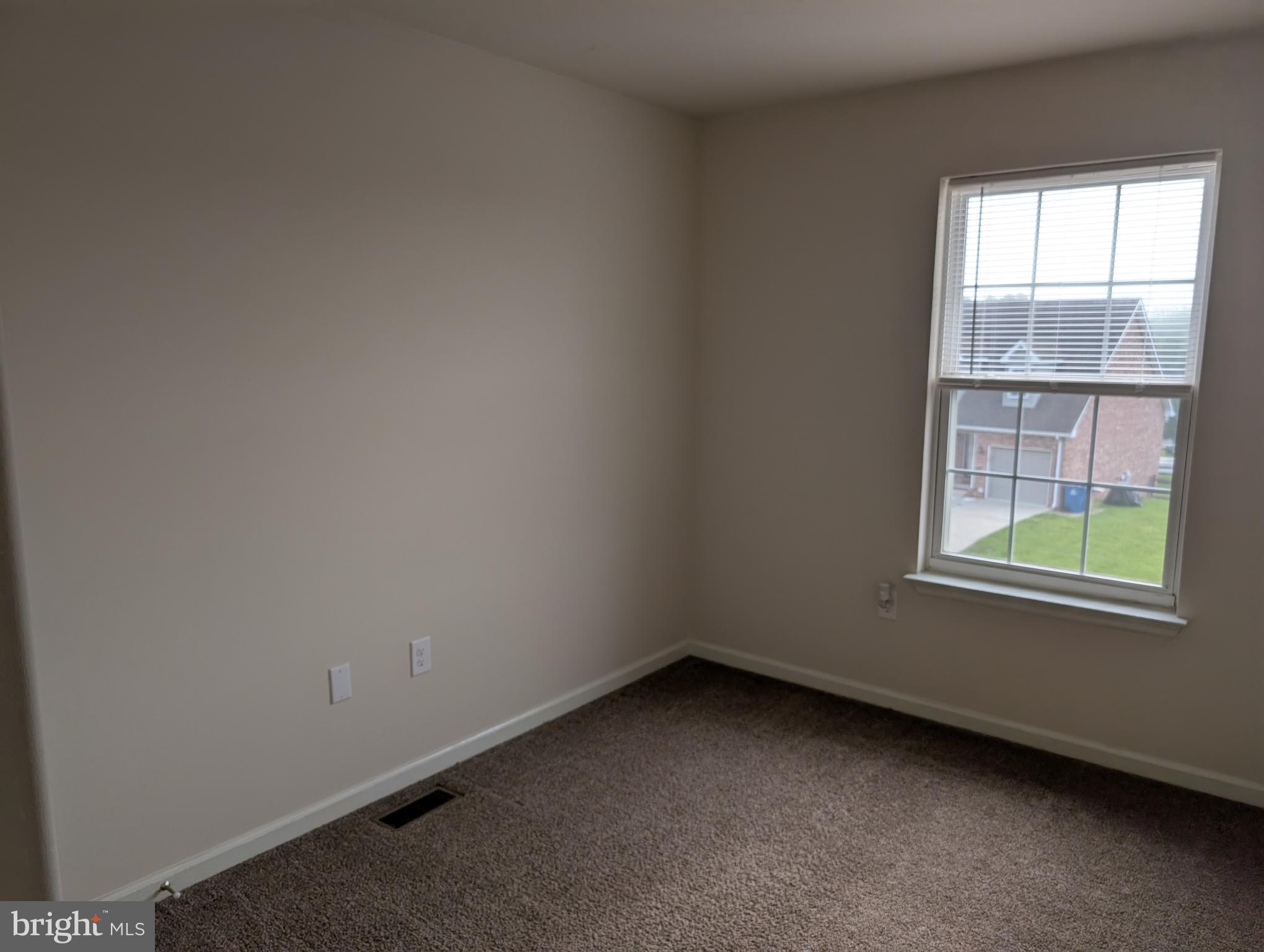 WALNUT HILL - Residential