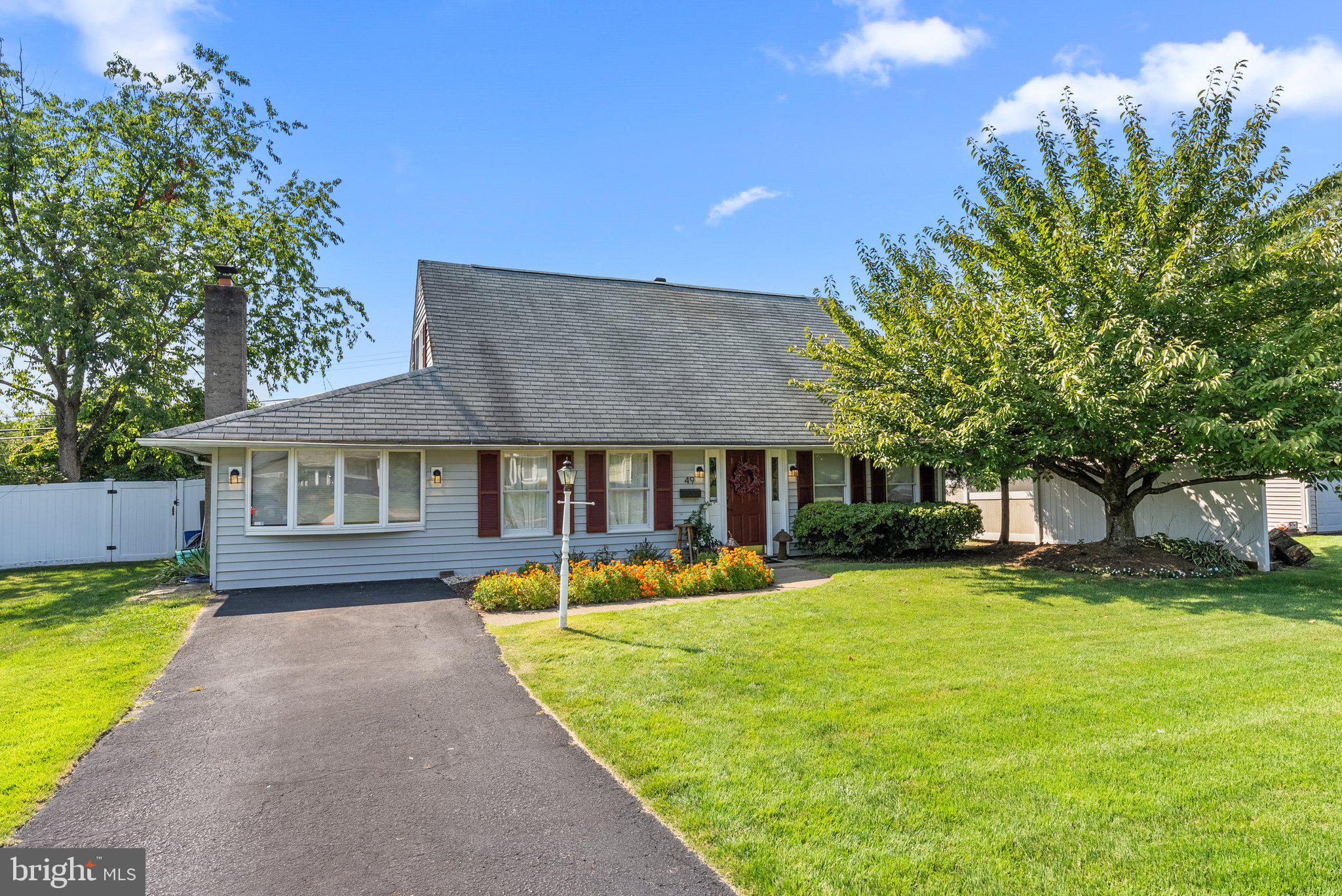 TWIN OAKS - Residential