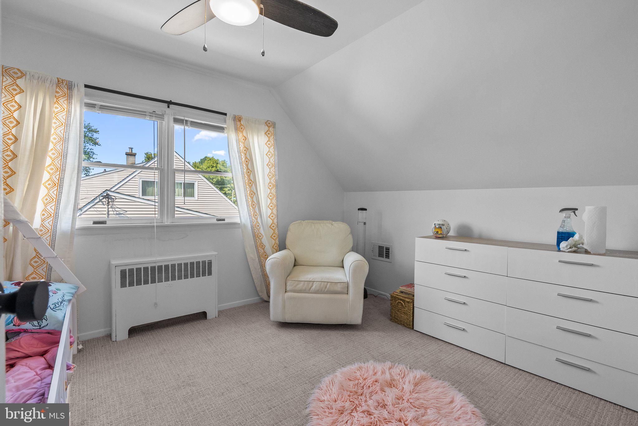 TWIN OAKS - Residential