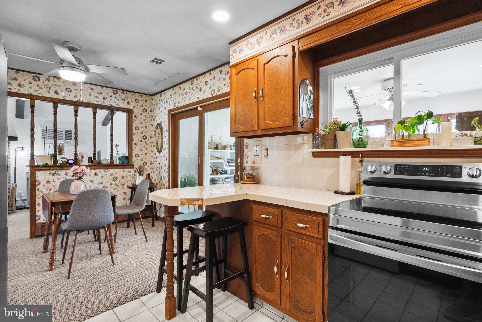 TWIN OAKS - Residential