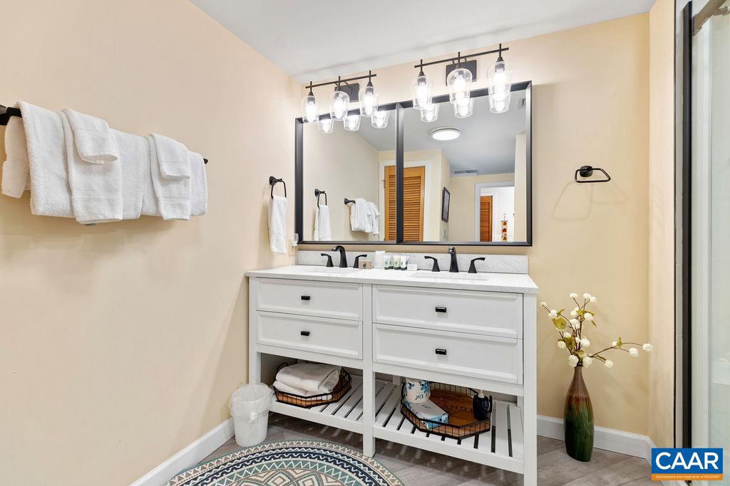 WINTERGREEN RESORT - Residential