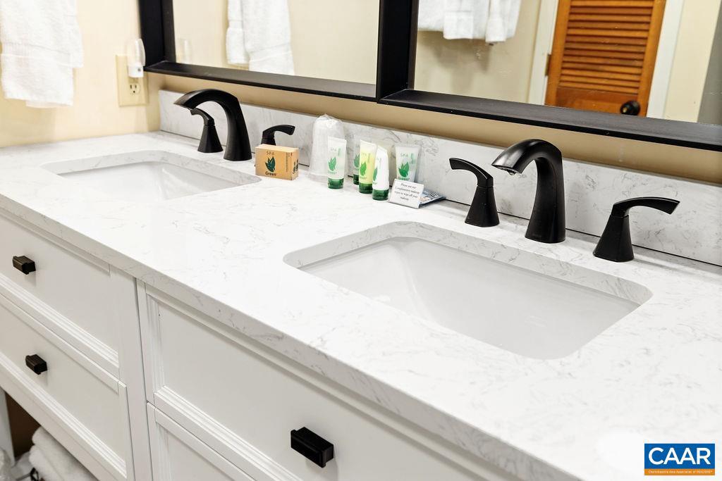 WINTERGREEN RESORT - Residential