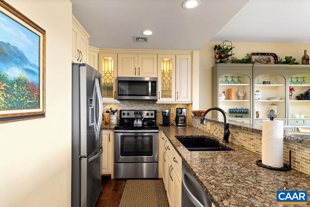 1641 OVERLOOK CONDOS