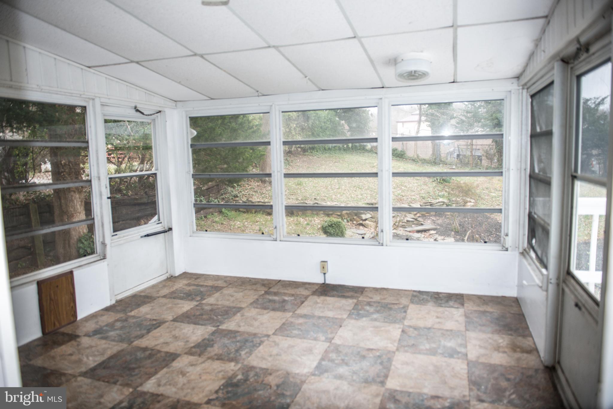 COCKEYSVILLE/HUNT VALLEY - Residential Lease