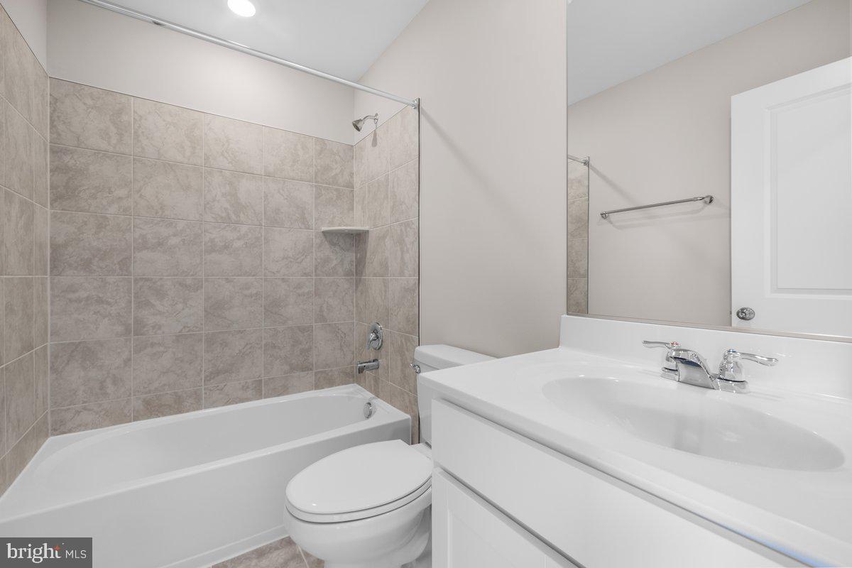 NORBORNE GLEBE - Residential Lease