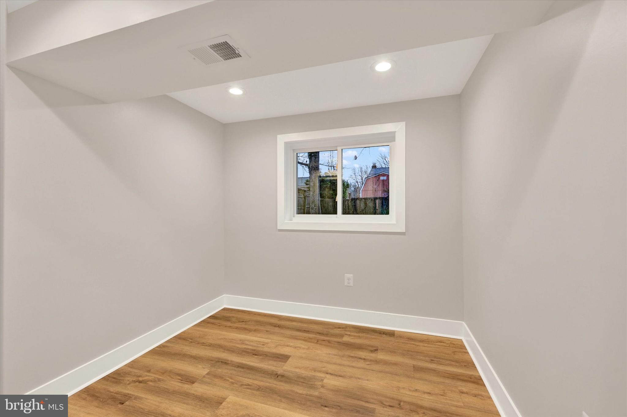 SHERMAN PARK - Residential