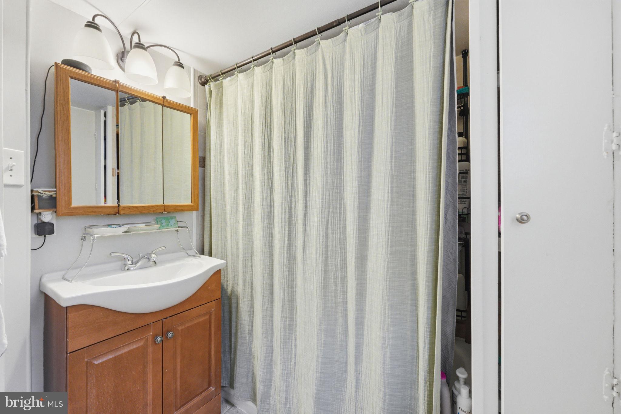 APPLEGATE - Residential