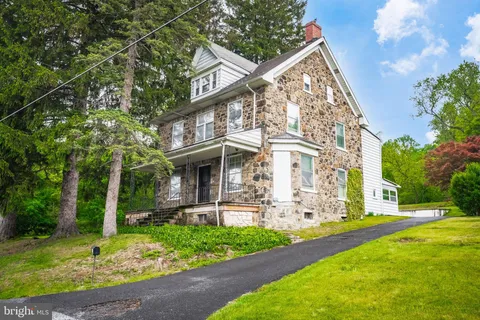 1050 Moravia Street, Fountain Hill, PA 18015 - MLS#: PALH2011902