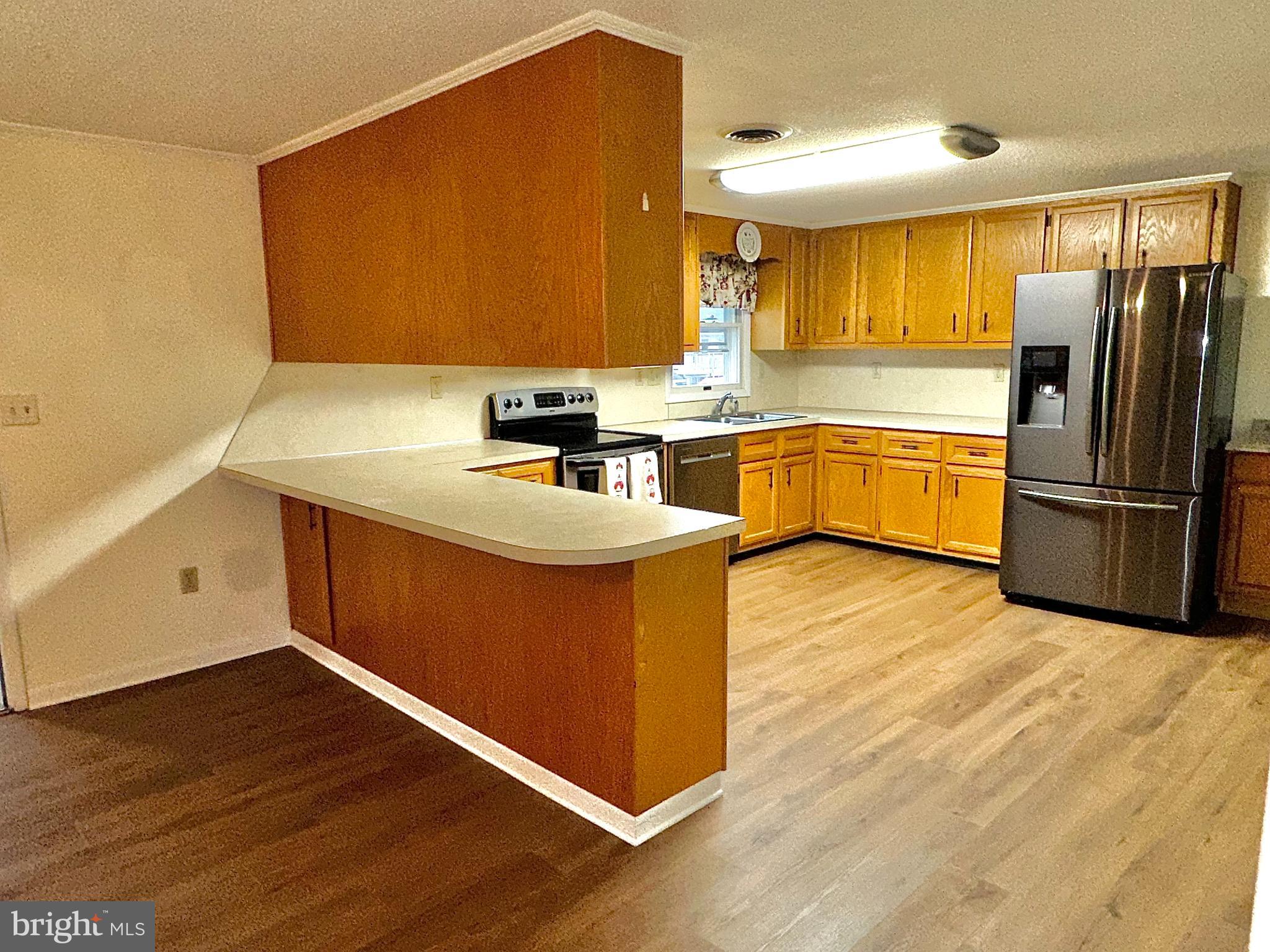 TOWN AND COUNTRY - Residential