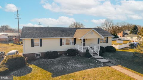 Tiny photo for 408 Carolle St, GREENCASTLE, PA 17225 (MLS # PAFL2032120)