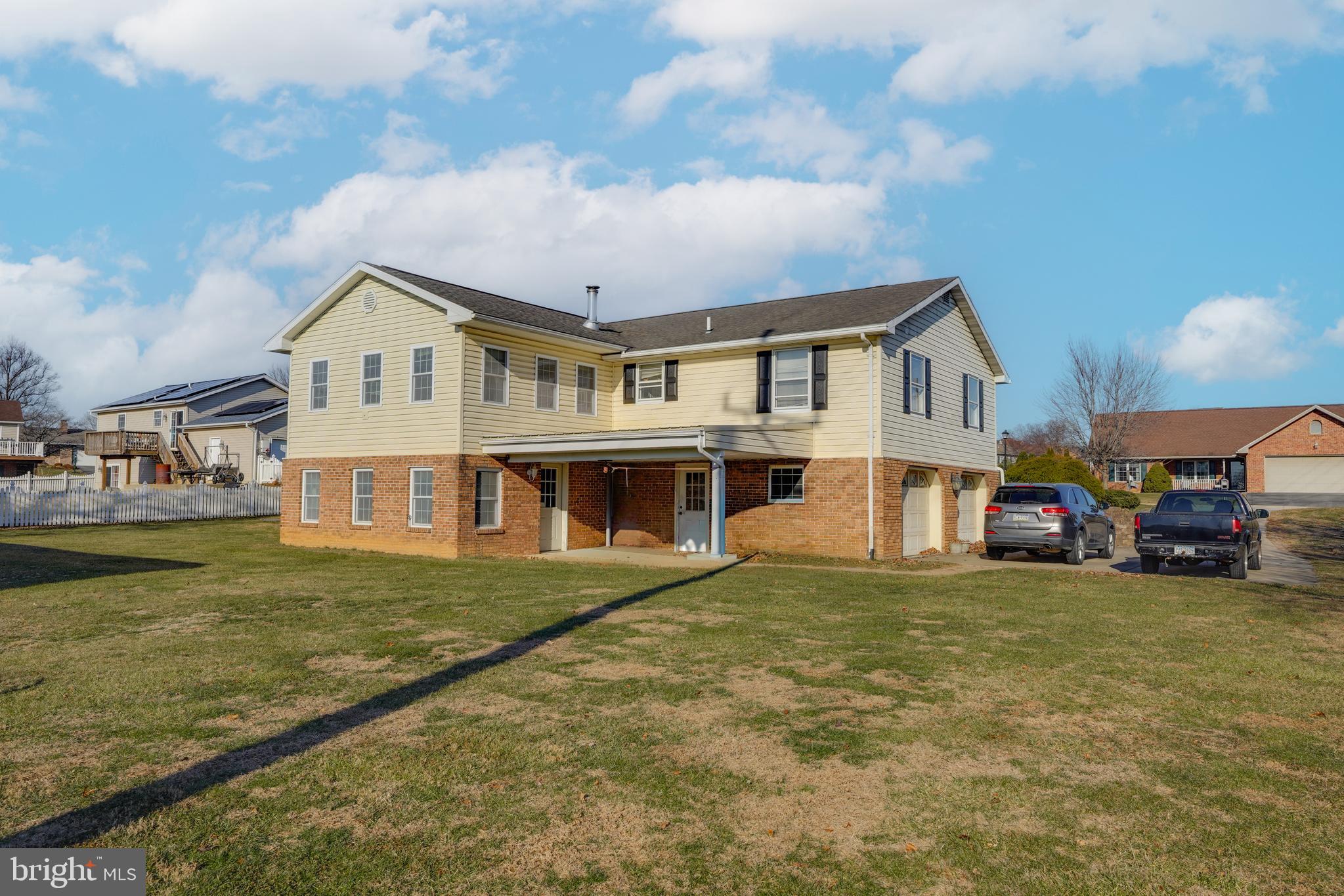 TOWN AND COUNTRY - Residential