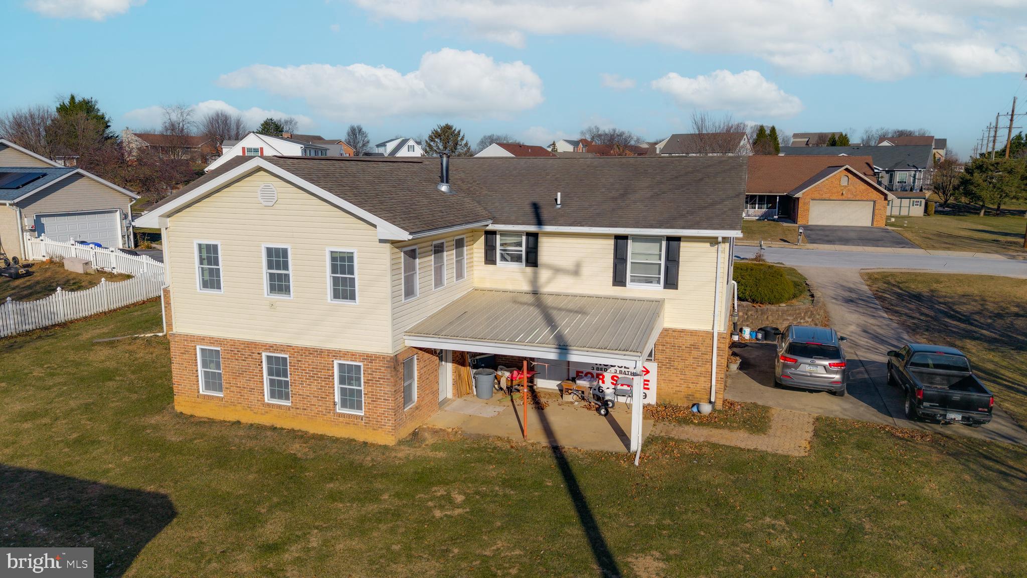 TOWN AND COUNTRY - Residential