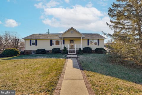 Tiny photo for 408 Carolle St, GREENCASTLE, PA 17225 (MLS # PAFL2032120)