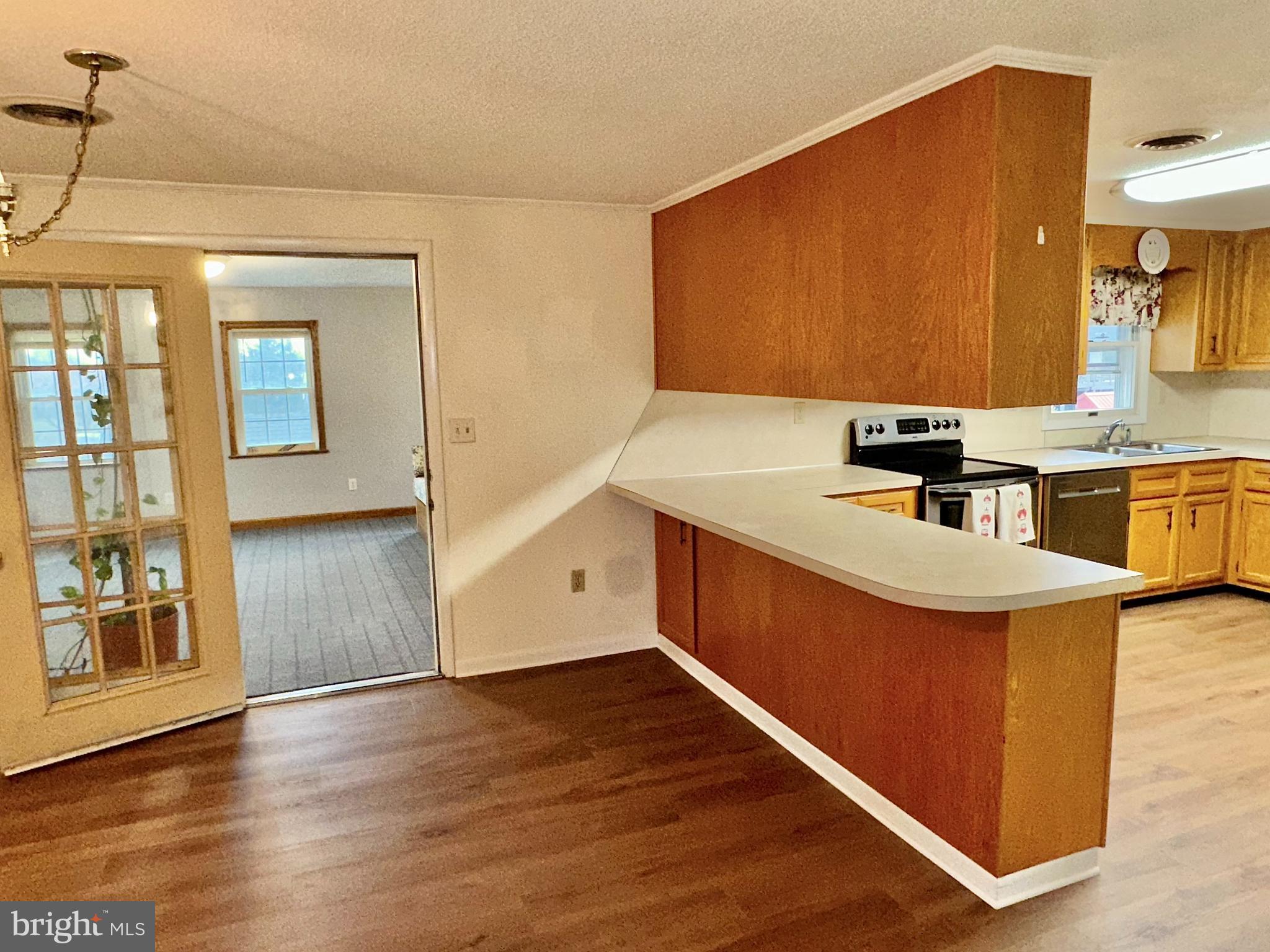 TOWN AND COUNTRY - Residential