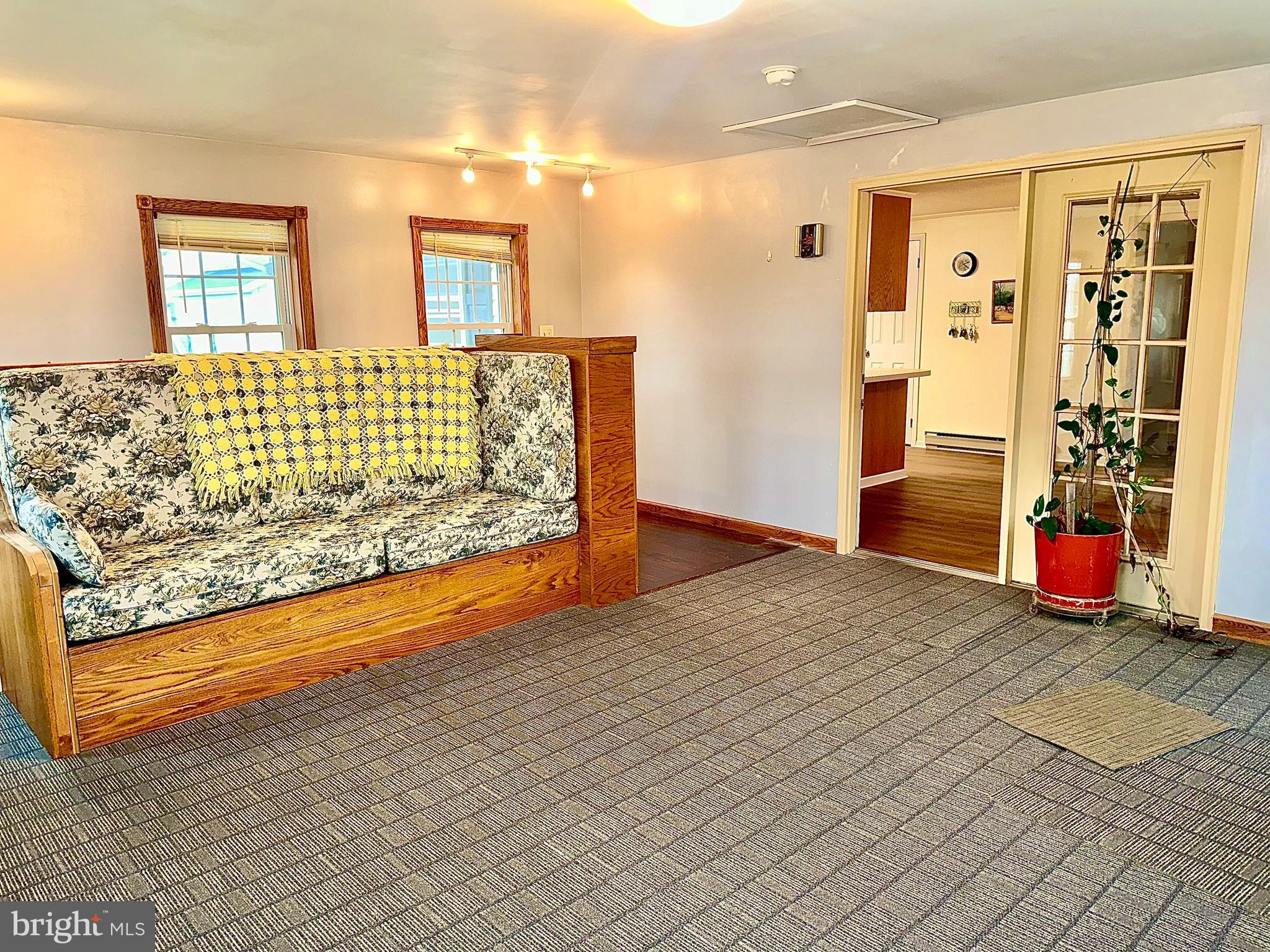 TOWN AND COUNTRY - Residential