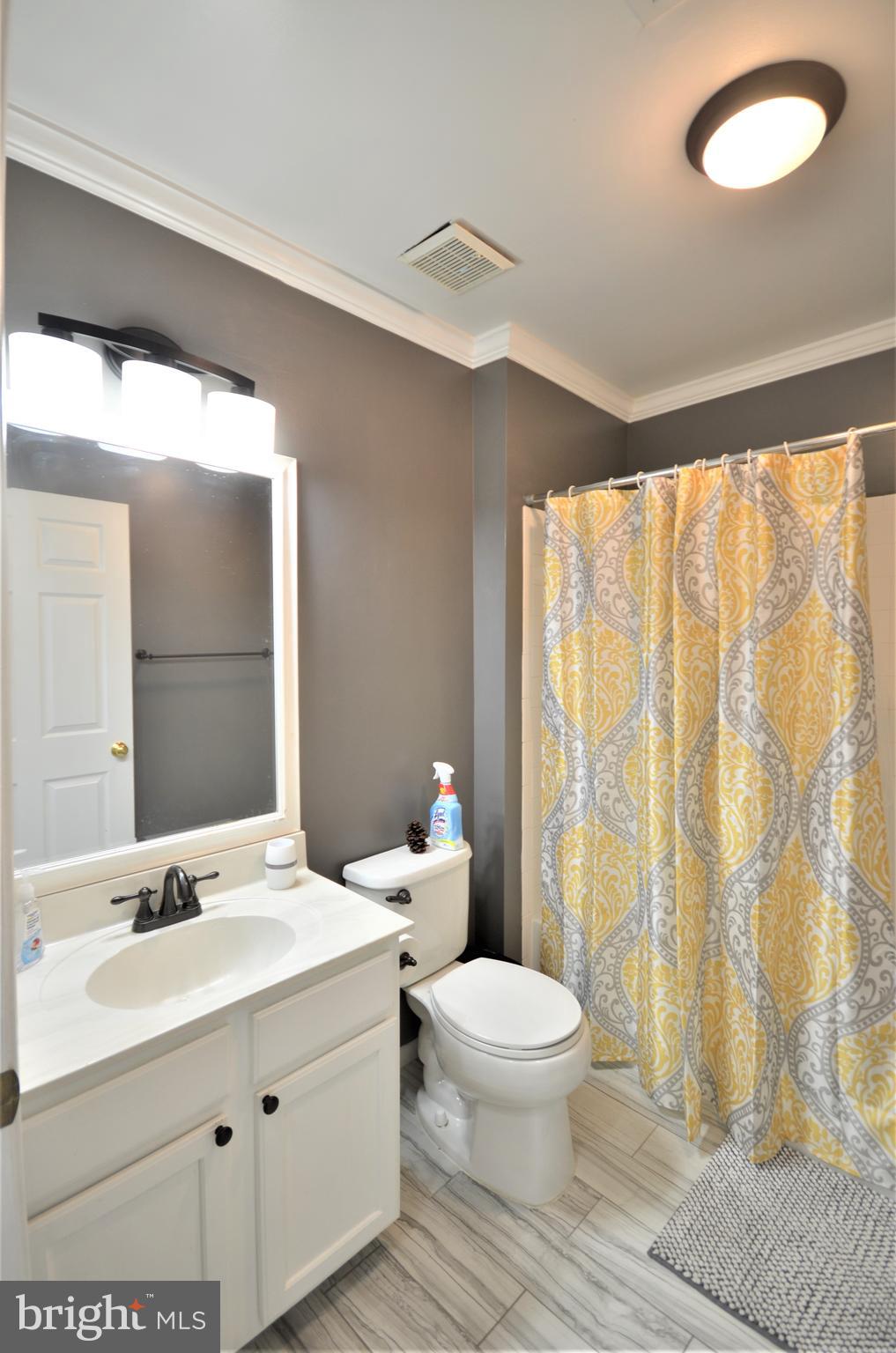 GABLES AT GUNSTON - Residential Lease