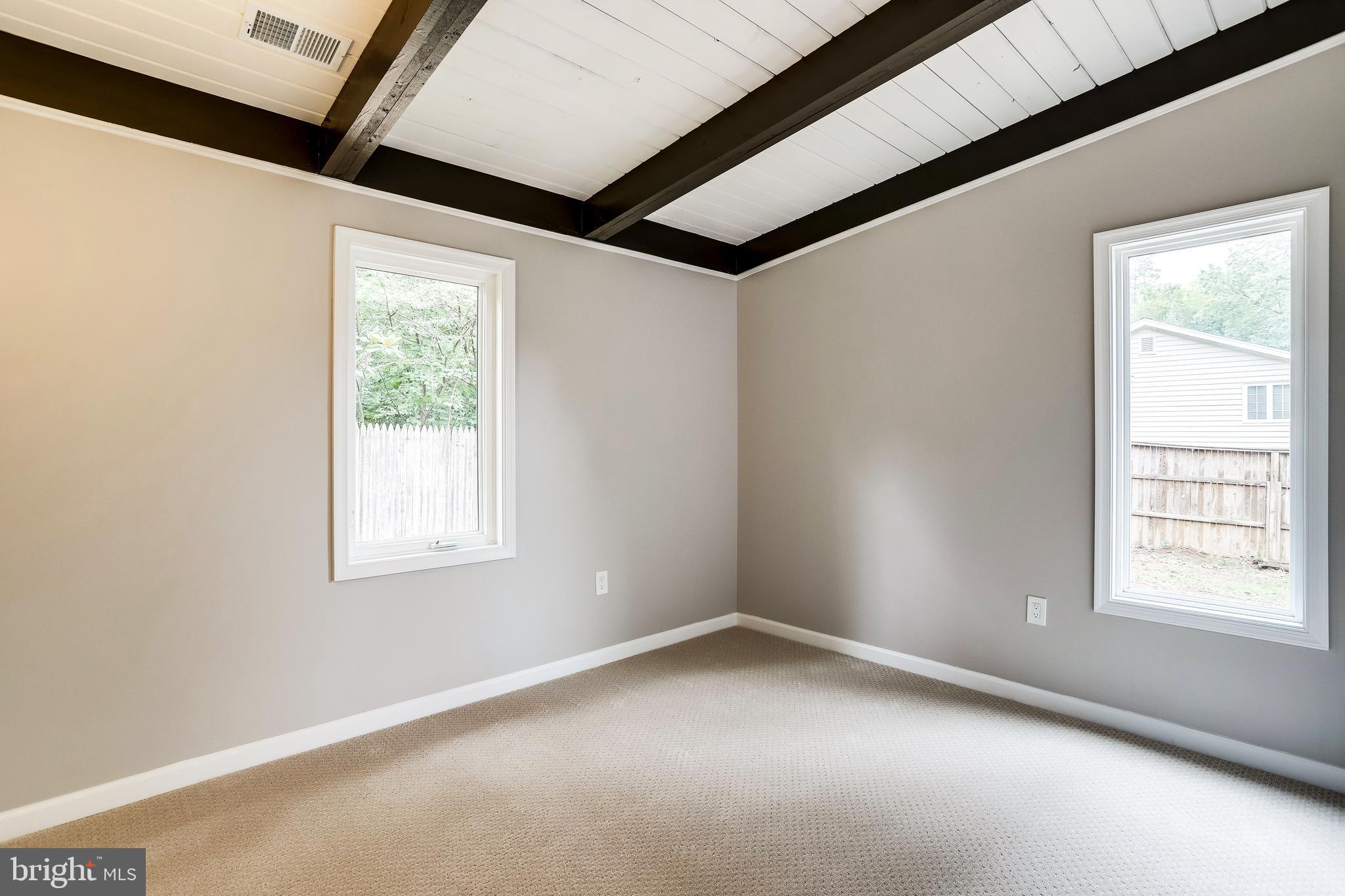 PINE SPRING - Residential