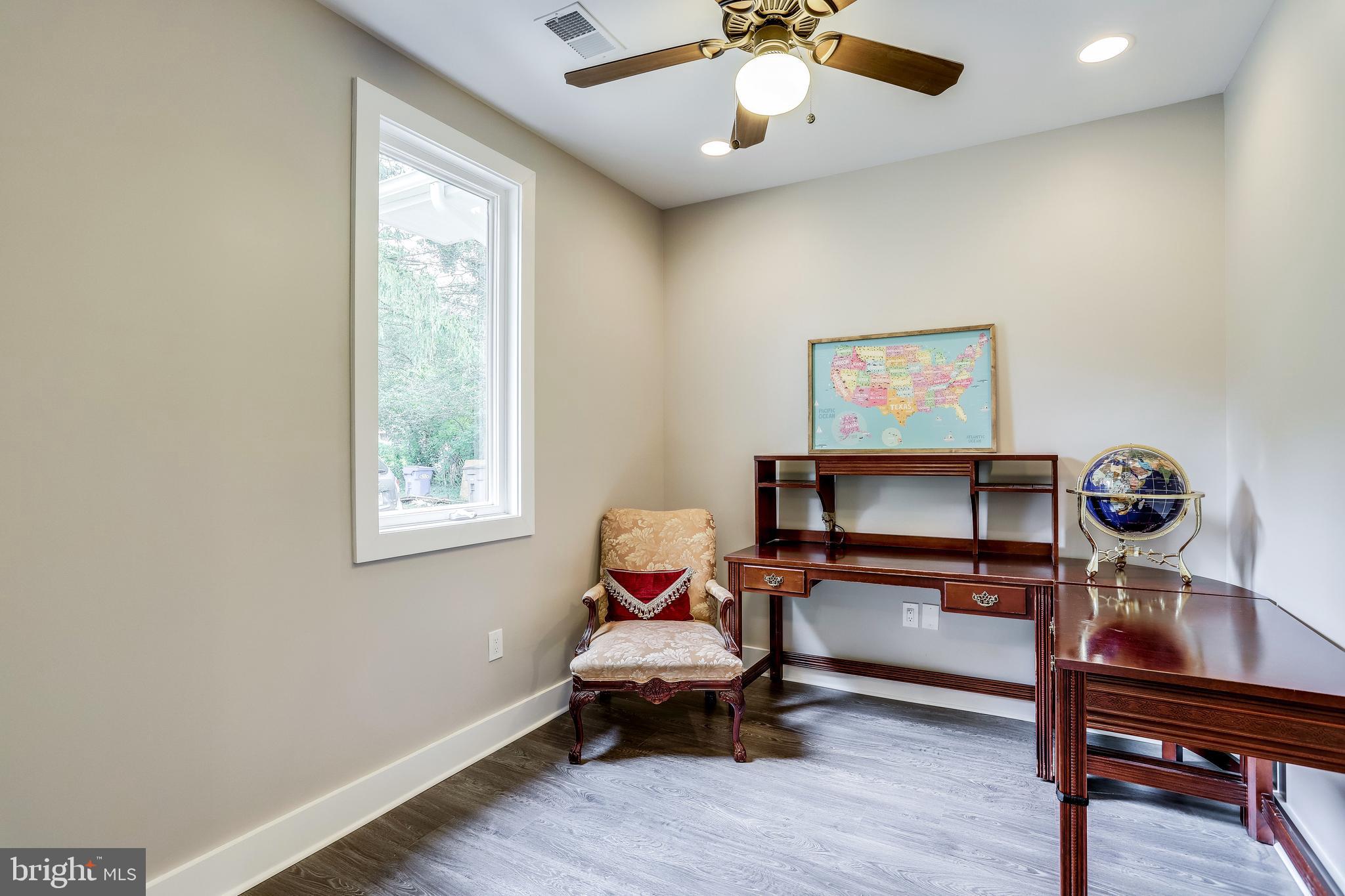 PINE SPRING - Residential