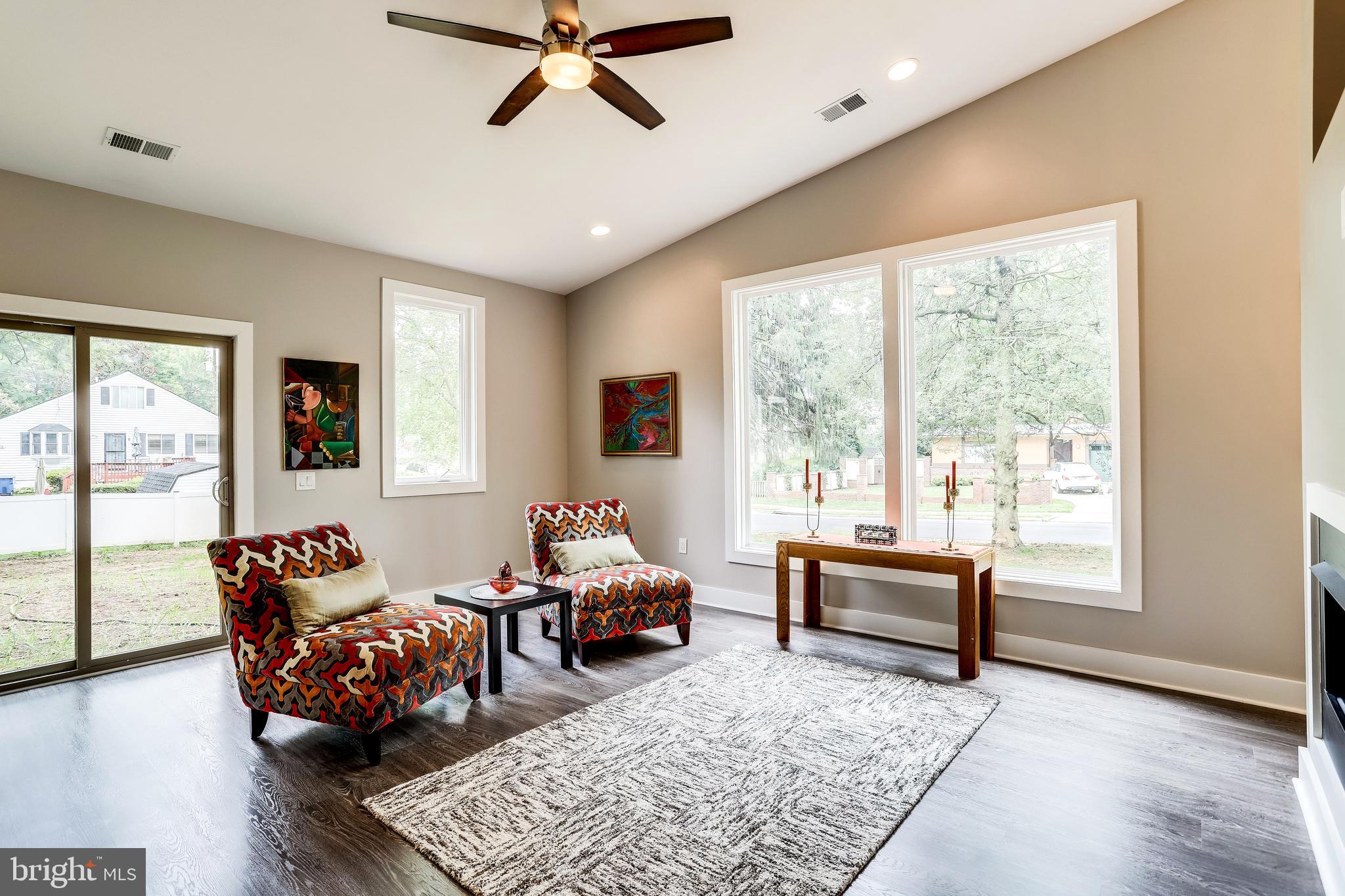 PINE SPRING - Residential