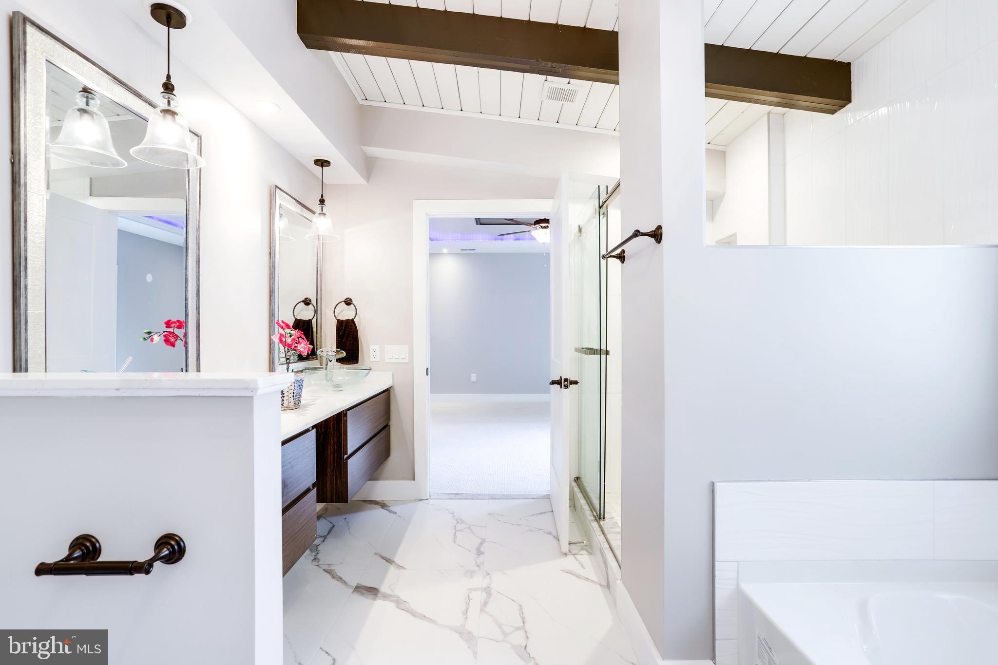 PINE SPRING - Residential