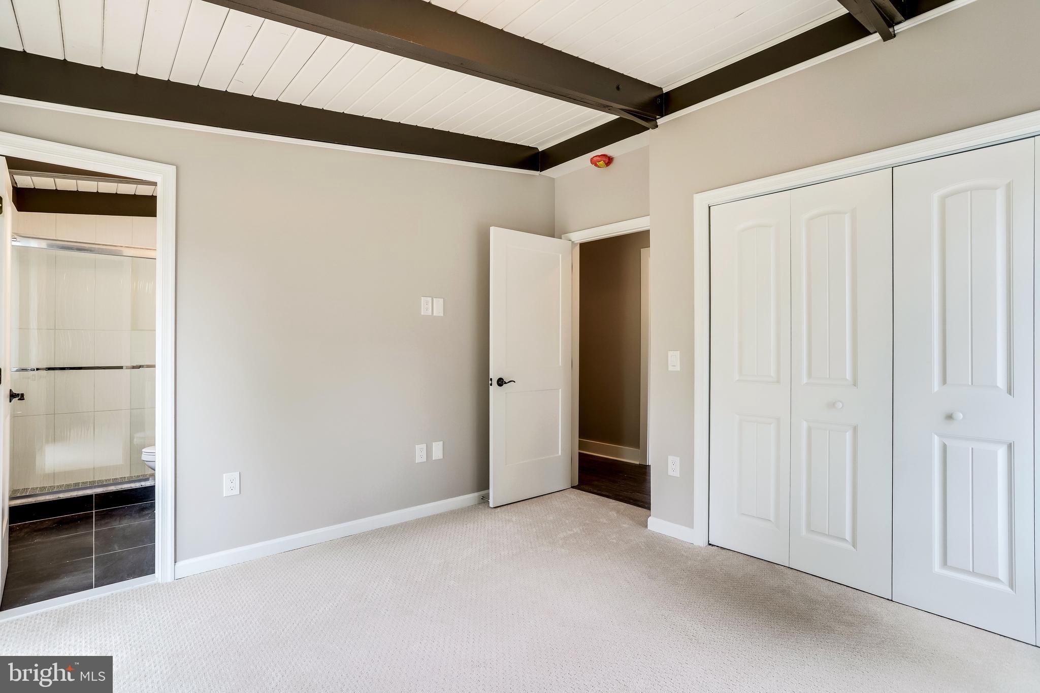 PINE SPRING - Residential