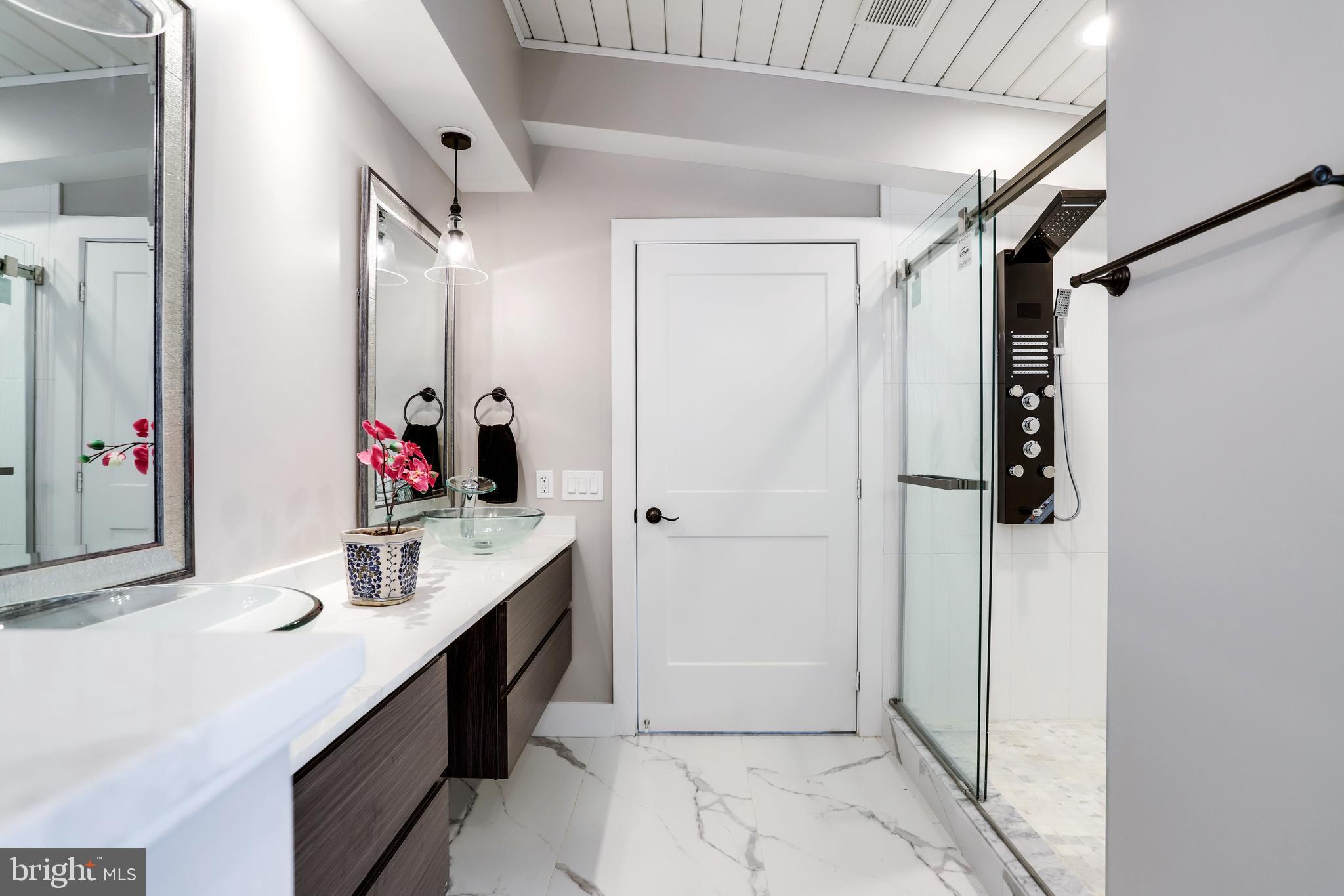 PINE SPRING - Residential