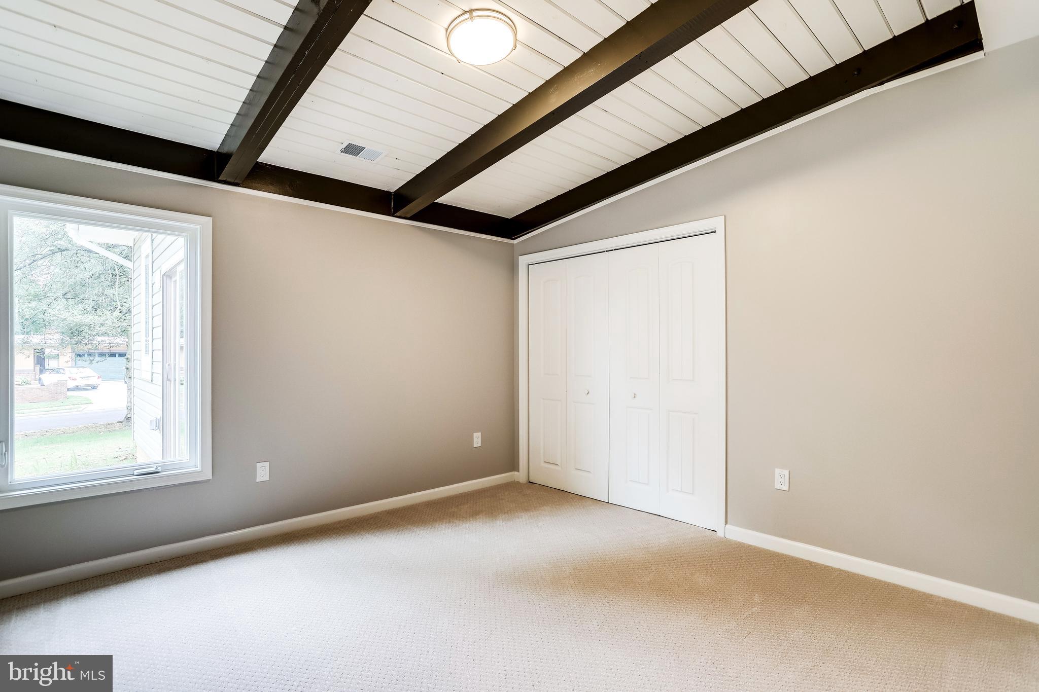 PINE SPRING - Residential