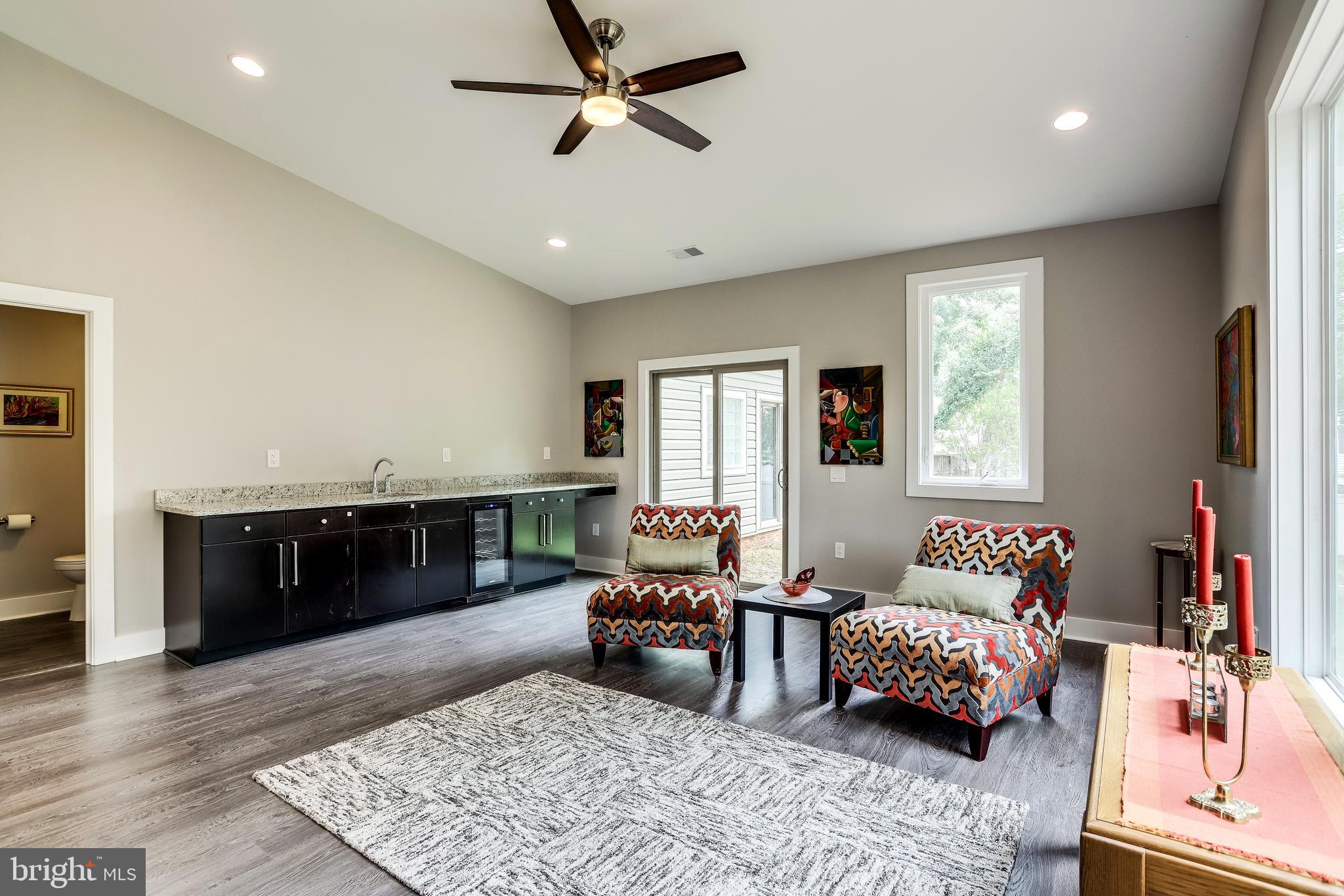 PINE SPRING - Residential