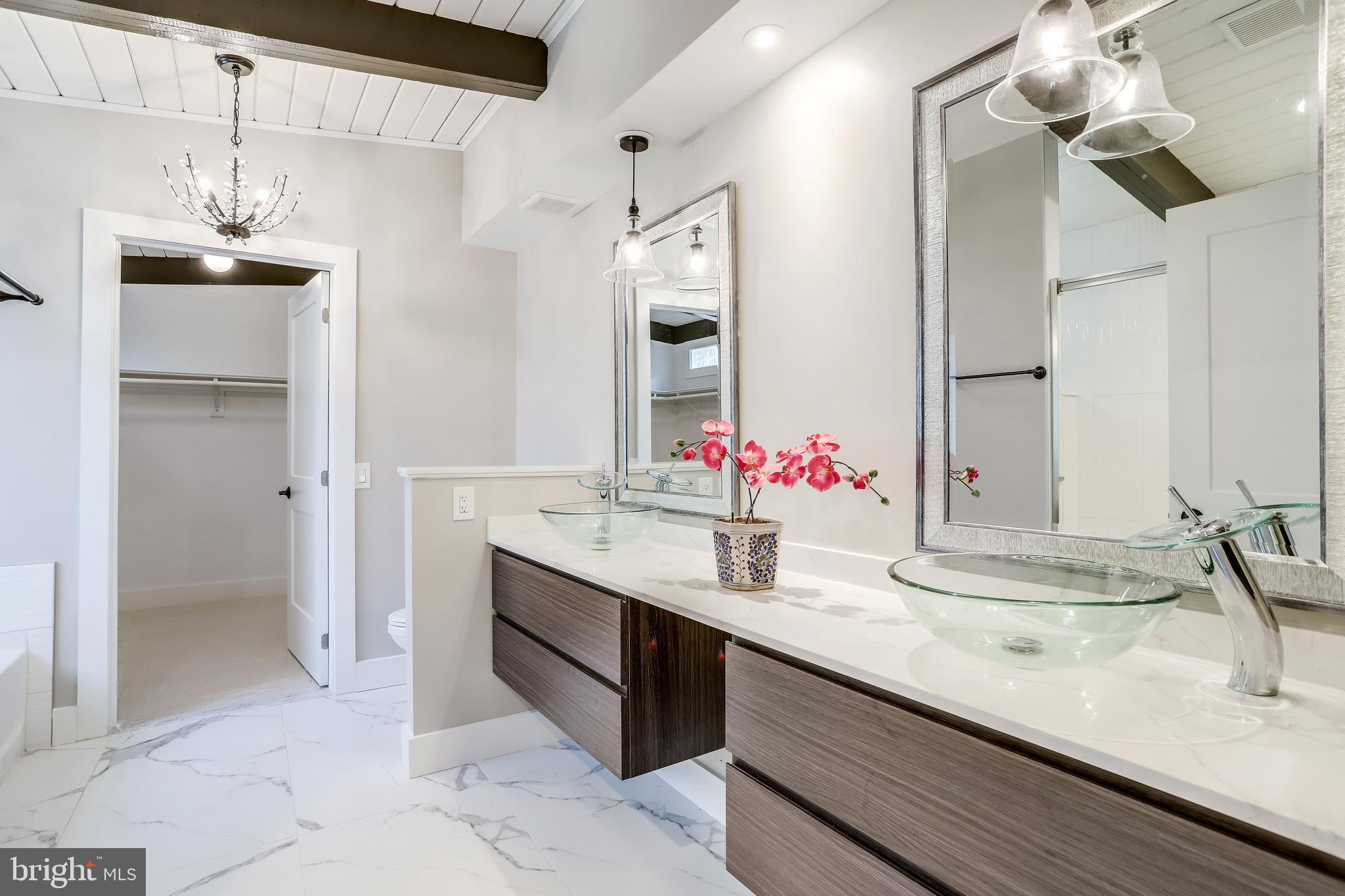 PINE SPRING - Residential