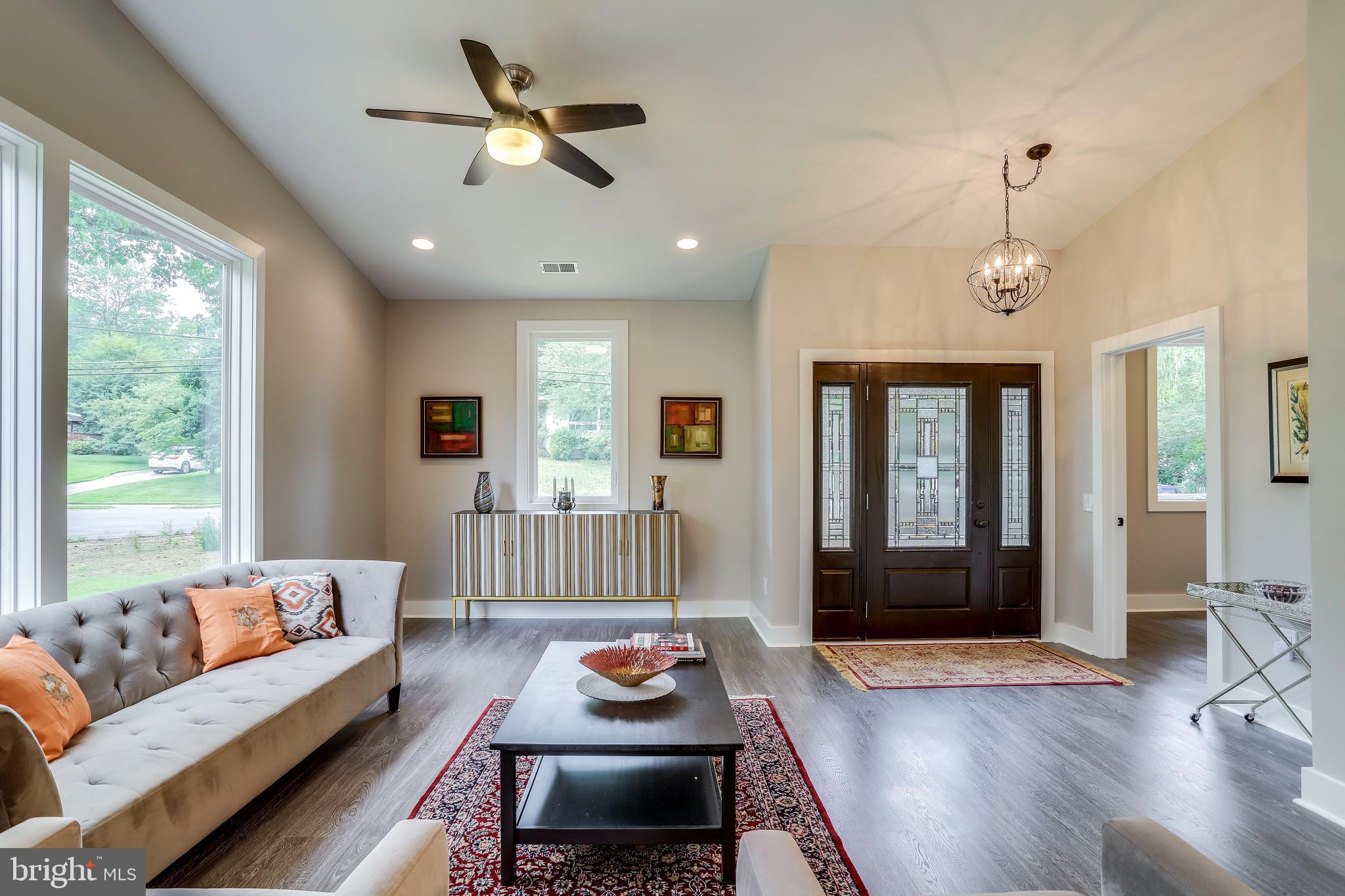 PINE SPRING - Residential