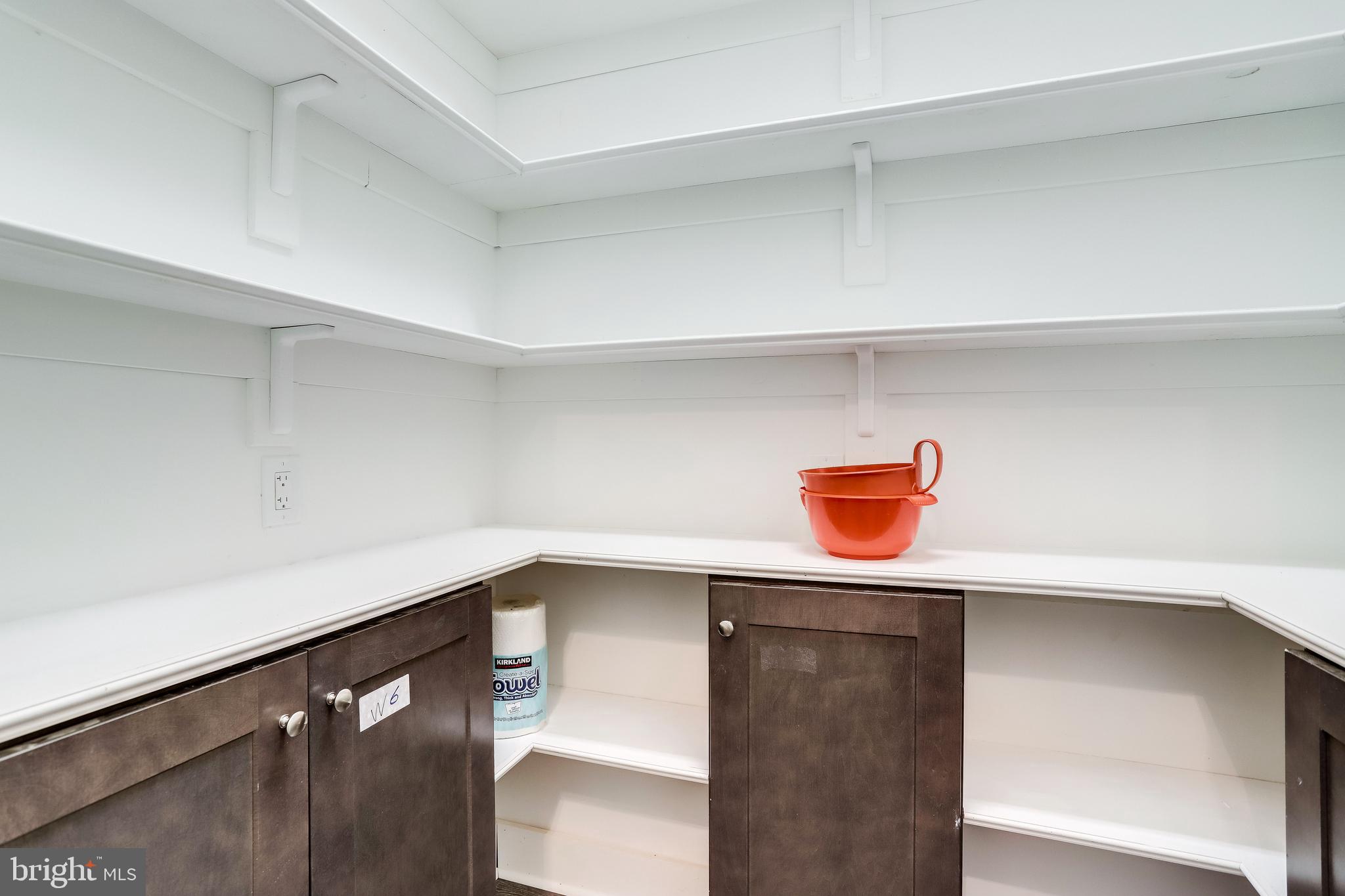 PINE SPRING - Residential