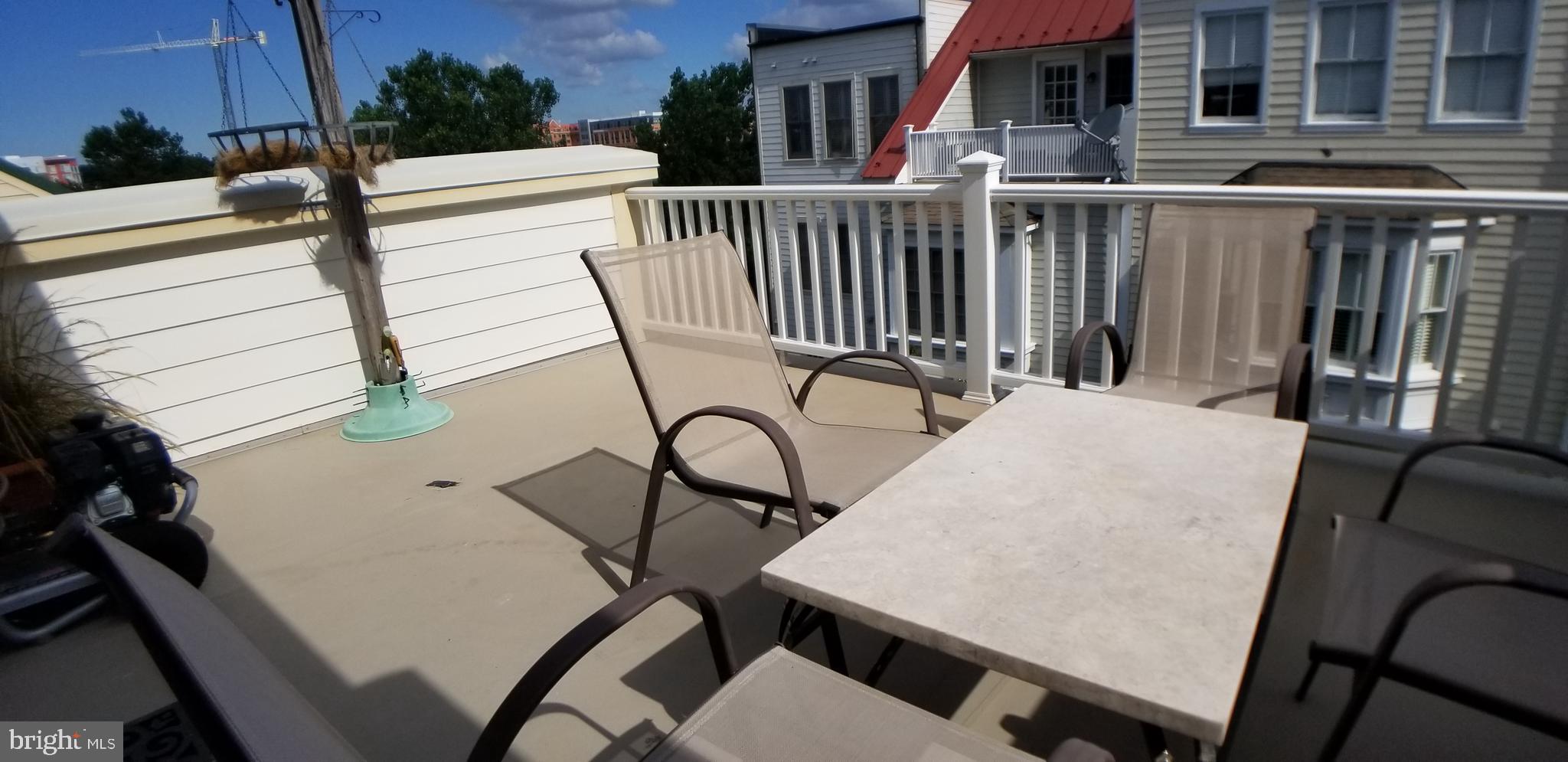 POTOMAC GREENS - Residential Lease