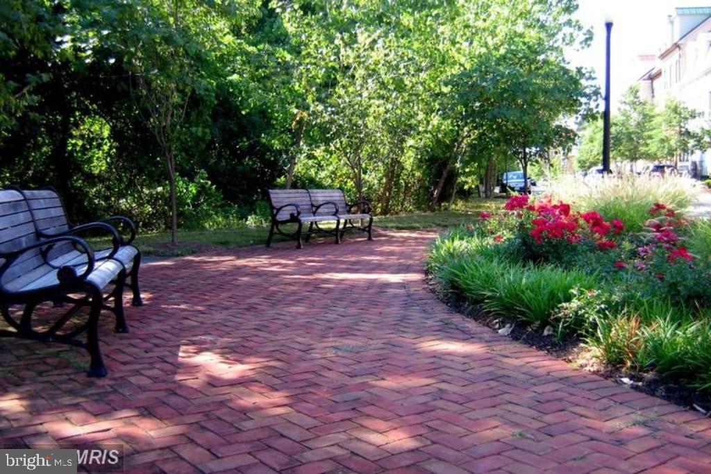 POTOMAC GREENS - Residential Lease