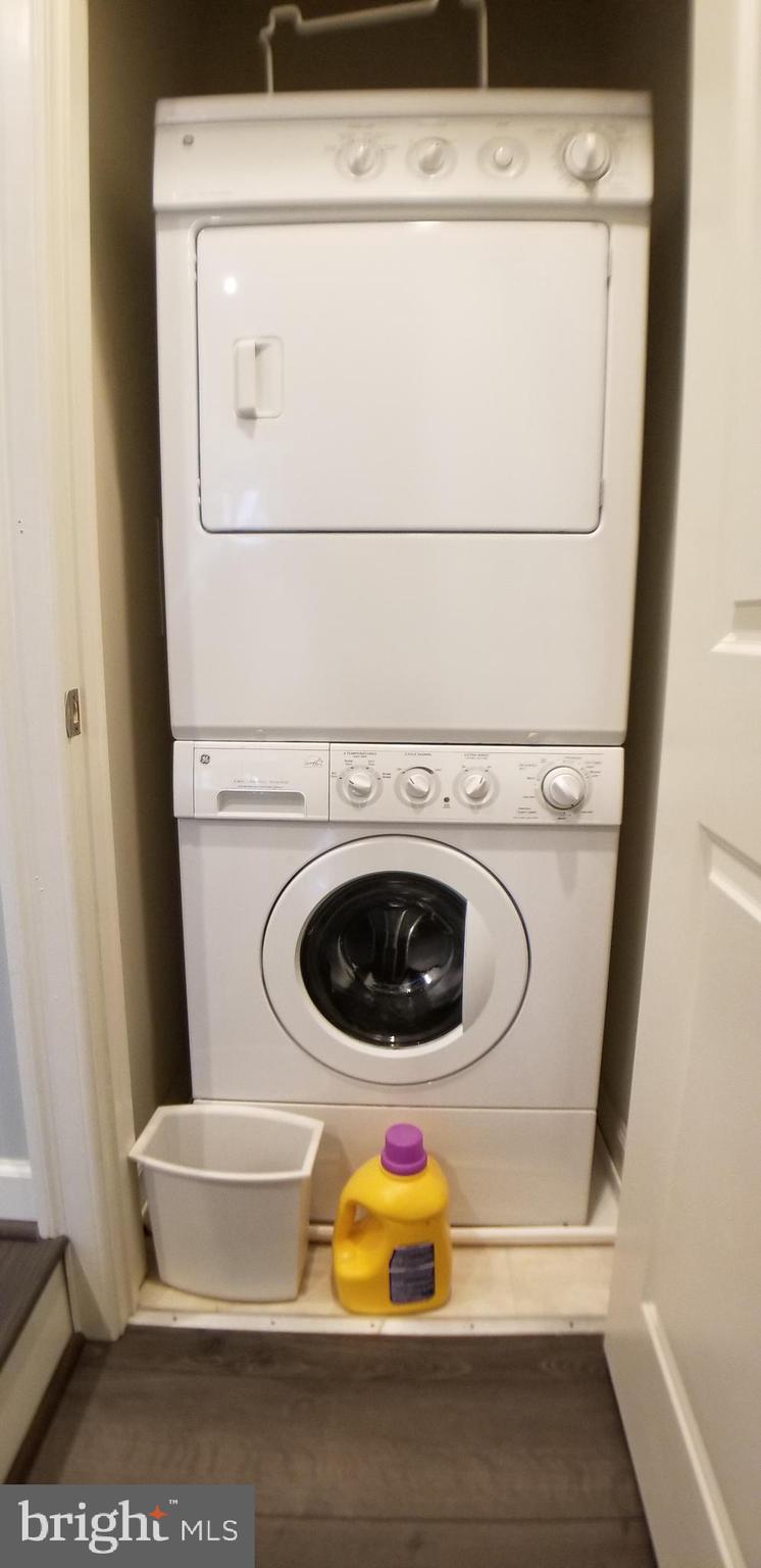 POTOMAC GREENS - Residential Lease