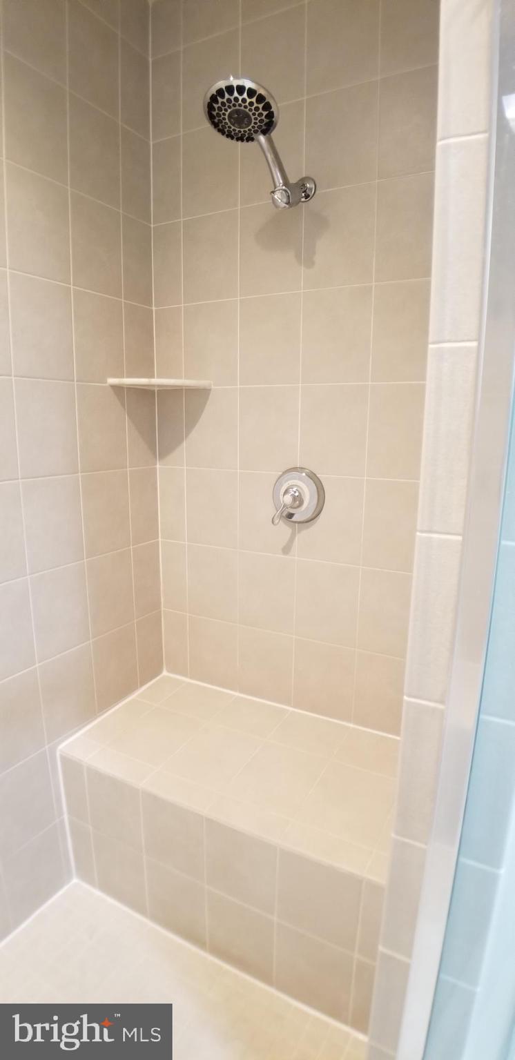 POTOMAC GREENS - Residential Lease