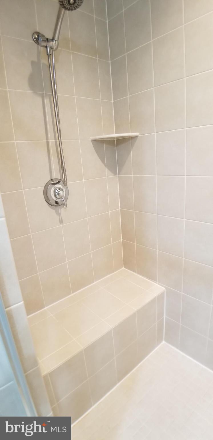 POTOMAC GREENS - Residential Lease