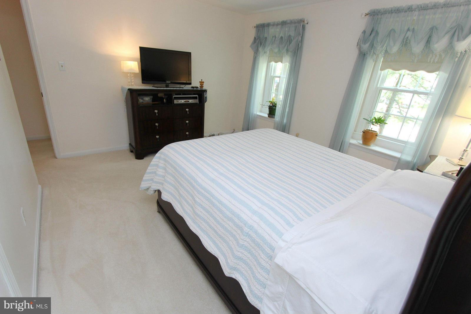 KEENE MILL OAKS - Residential