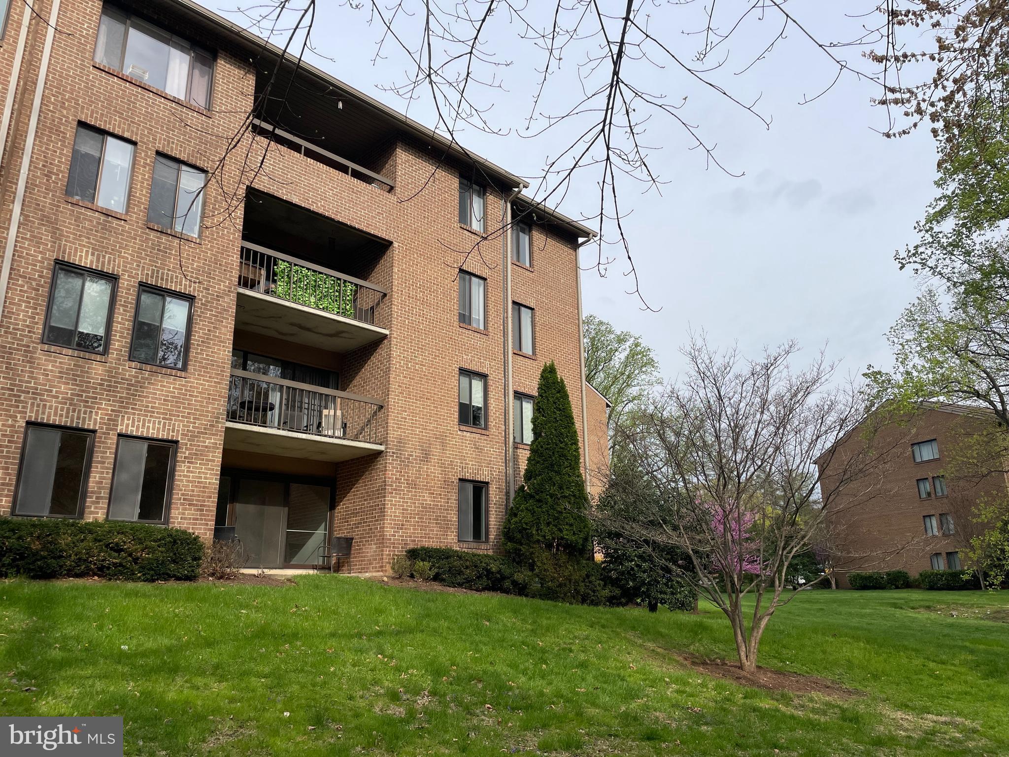 GEORGETOWN VILLAGE - Residential Lease