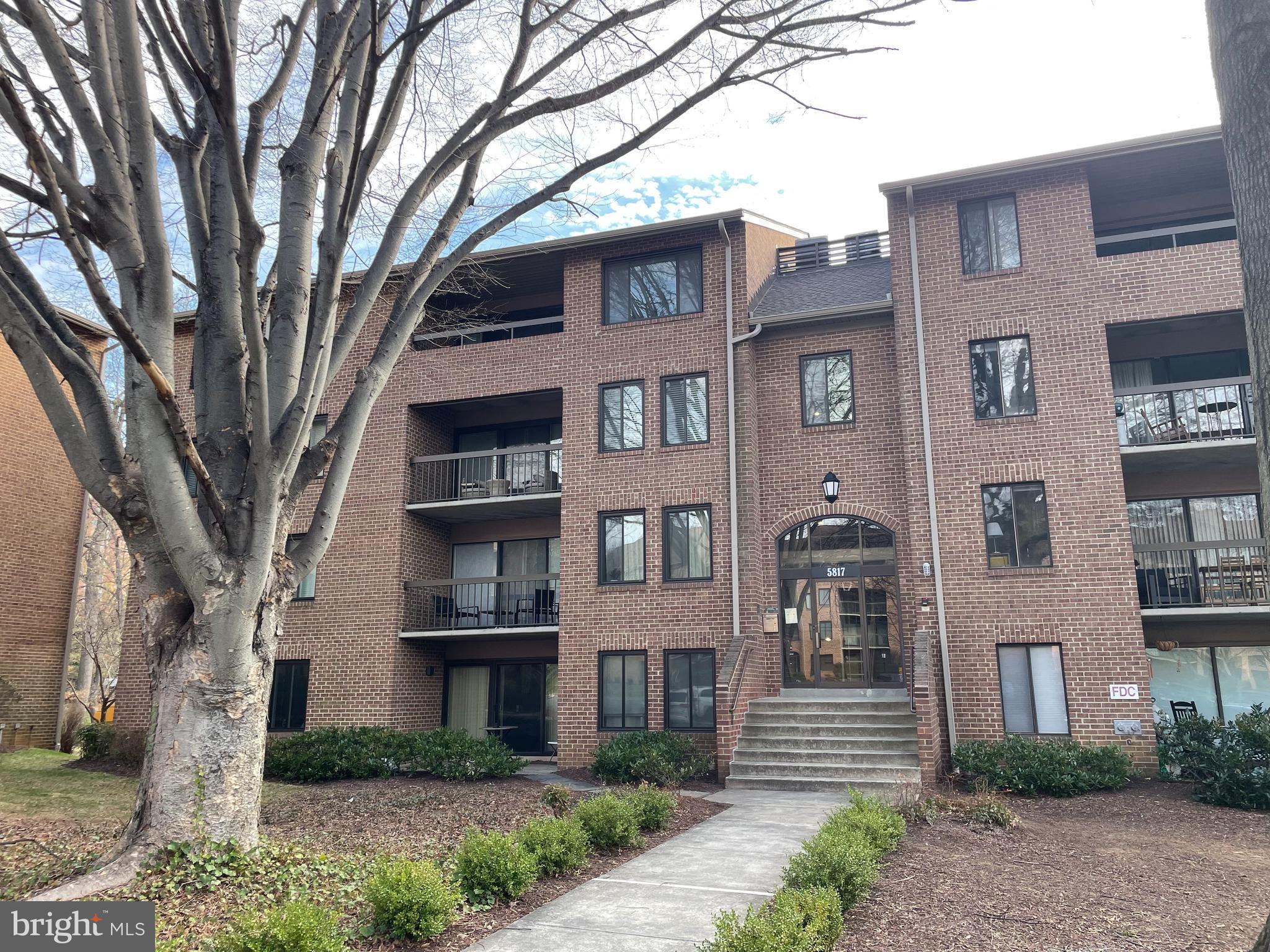 Charming 2 Bedroom/2 Bathroom Condo for Rent in Georgetown Village, North Bethesda, MD.
Location, Location, Location! Discover the perfect blend of comfort and convenience in this beautifully maintained condominium located in the highly sought-after, nestled in park like setting Georgetown Village gated community of North Bethesda.
Features You'll Love: Ground level unit with spacious patio facing beautifully landscaped green area creating a serene private retreat. New energy efficient windows filling the space with plenty of natural light. Enjoy a comfortable and open floor plan with hardwood floors in the main living area. Two Generous Bedrooms- carpeted and offer ample closet space. Two Full Bathrooms, providing convenience and privacy. In-Unit Washer/Dryer. Plenty of Storage Space and extra storage unit in the building. Ample parking for residents and guests. Enjoy a vibrant community with fantastic amenities, including:
Sparkling Outdoor Pool with lap pool and separate gated toddler pool, Tennis Courts, playground, basketball, Community Centre (A great space for gatherings and events) and Beautiful Landscaped Grounds. Unbeatable North Bethesda Location: Moments to North Bethesda Metro, Shriver Aquatic Centre, Whole Foods, LA Fitness, Starbucks, biking trails, Pike and Rose, shopping and restaurants. Close to Groceries and Everyday Conveniences. Georgetown Village is a non smoking community (in units and outside). No pets. Don't miss this incredible opportunity to live in one of North Bethesda's most desirable communities!