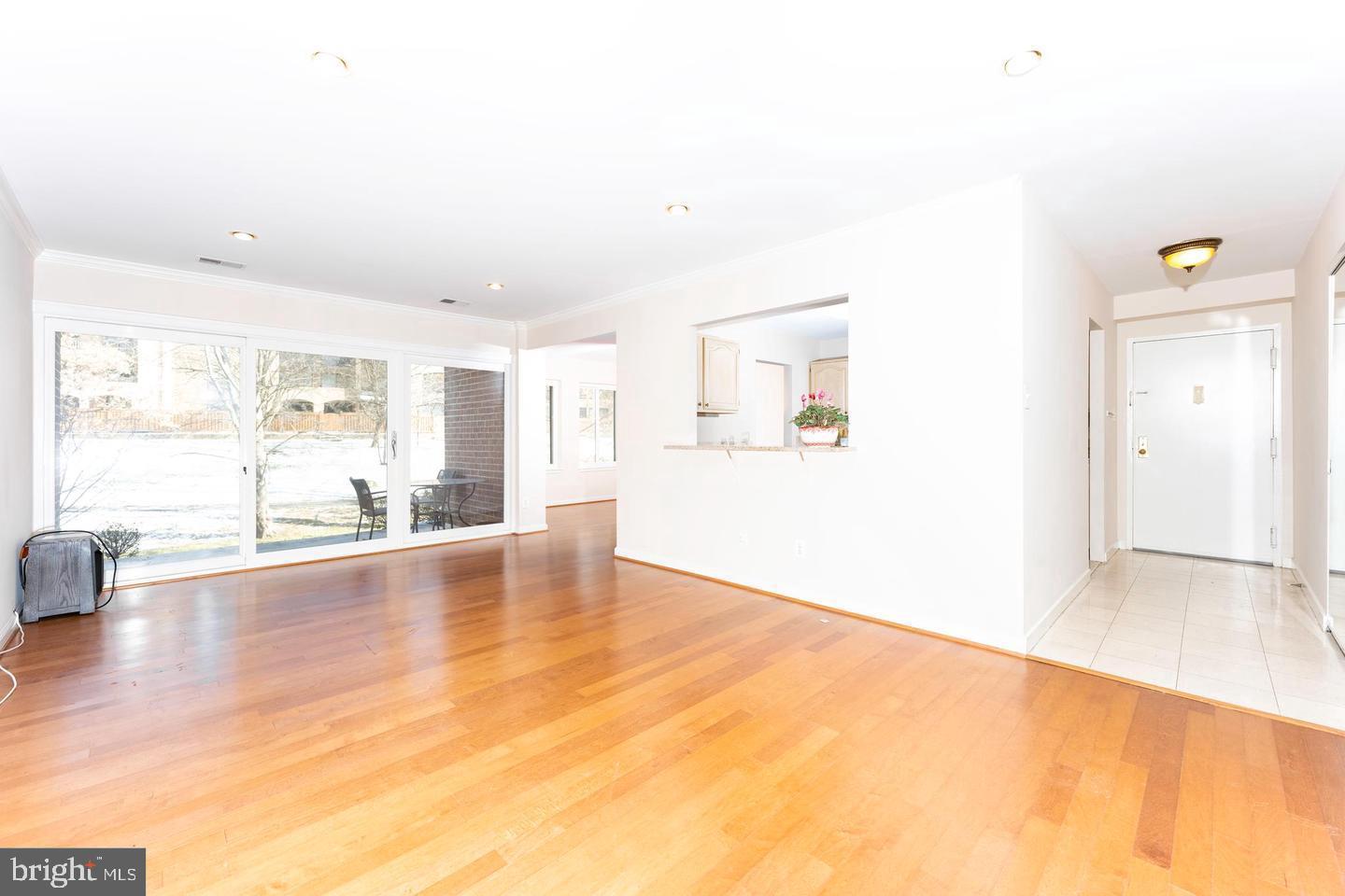 GEORGETOWN VILLAGE - Residential Lease