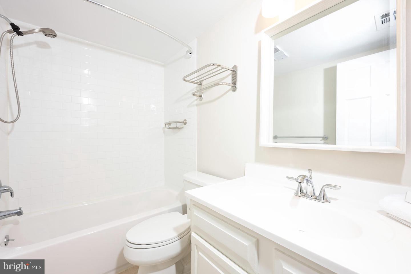 GEORGETOWN VILLAGE - Residential Lease