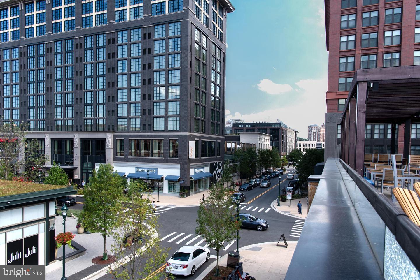 GEORGETOWN VILLAGE - Residential Lease