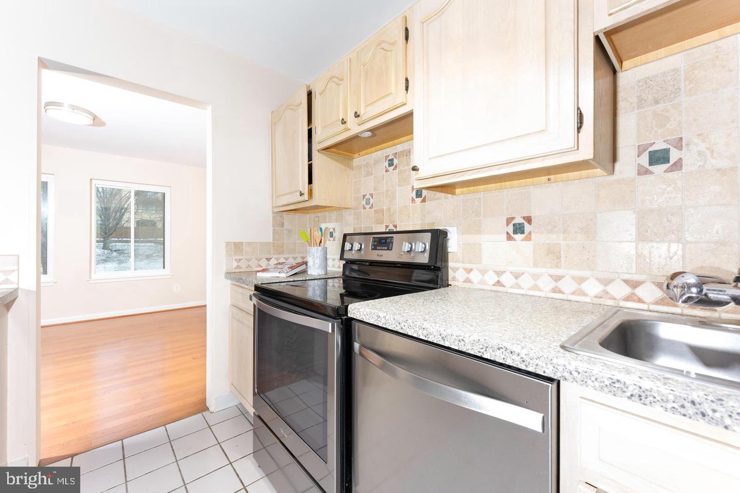 GEORGETOWN VILLAGE - Residential Lease