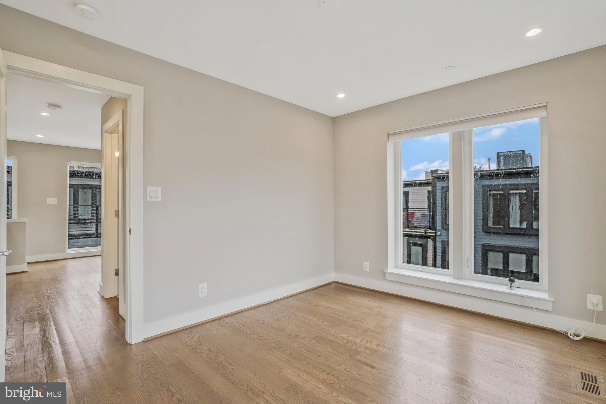 SLADE - Residential Lease