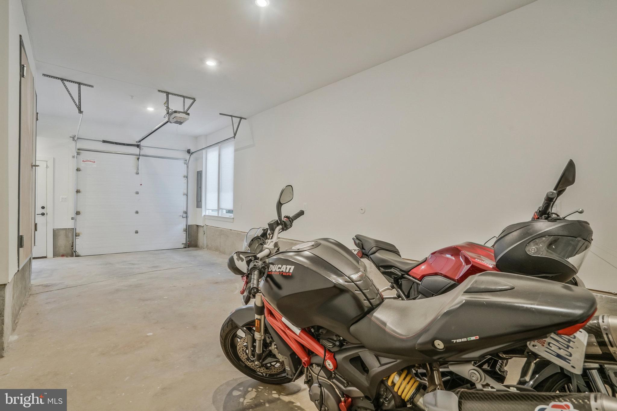 SLADE - Residential Lease