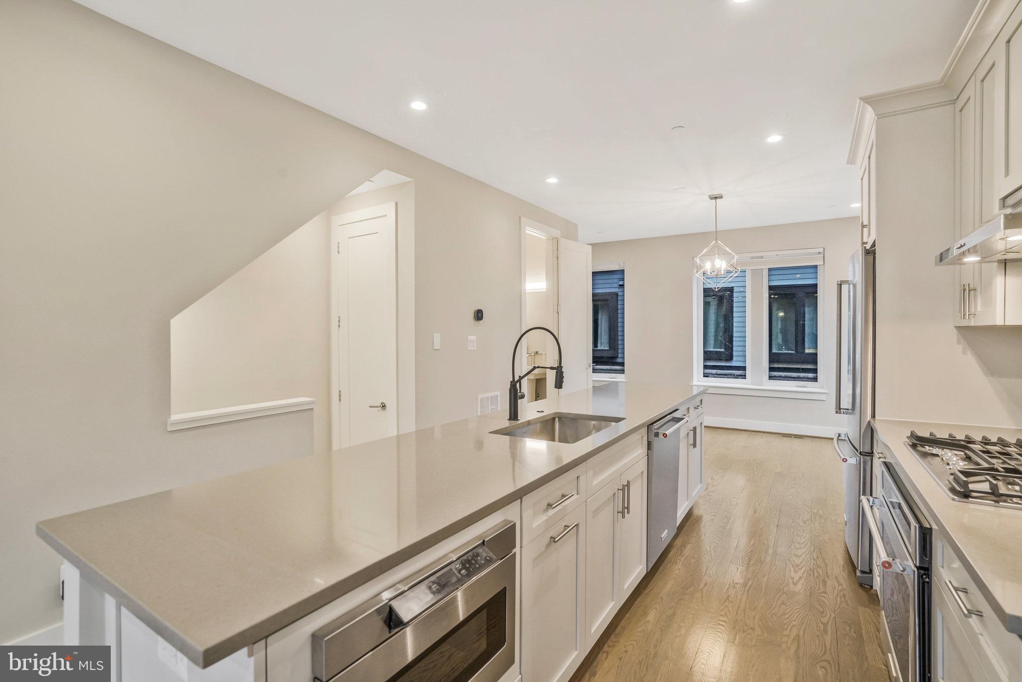 SLADE - Residential Lease