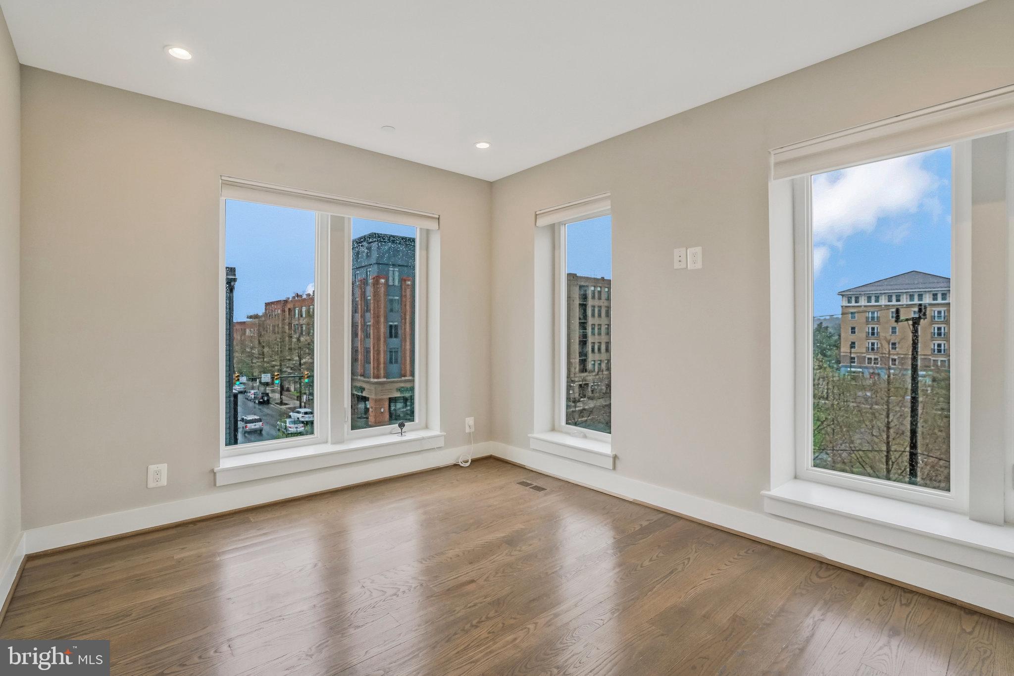 SLADE - Residential Lease