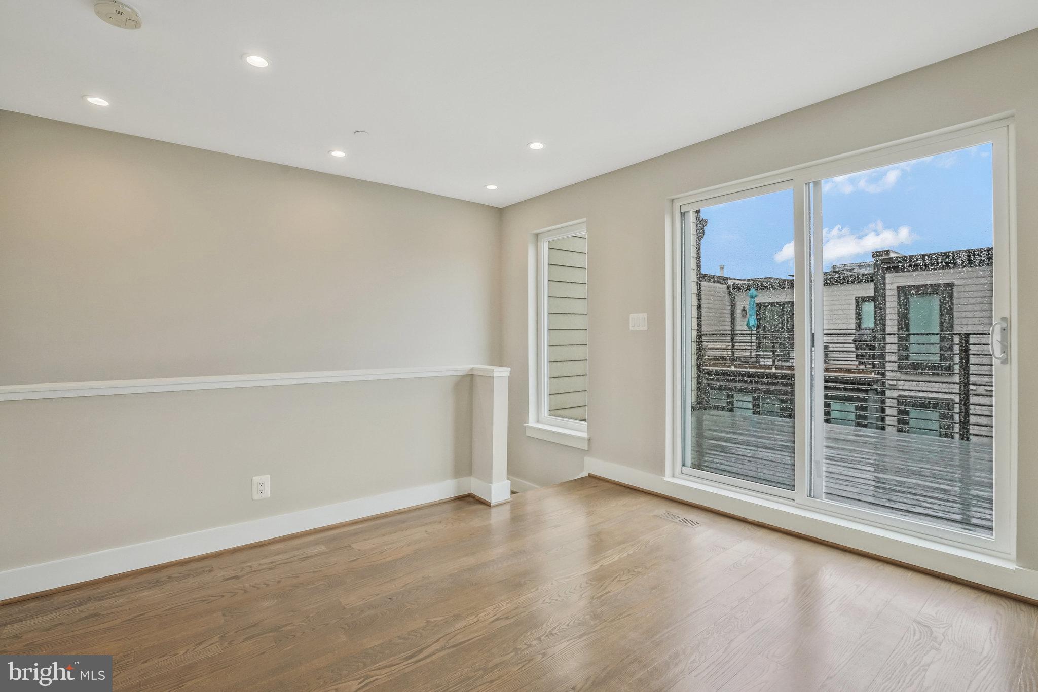 SLADE - Residential Lease