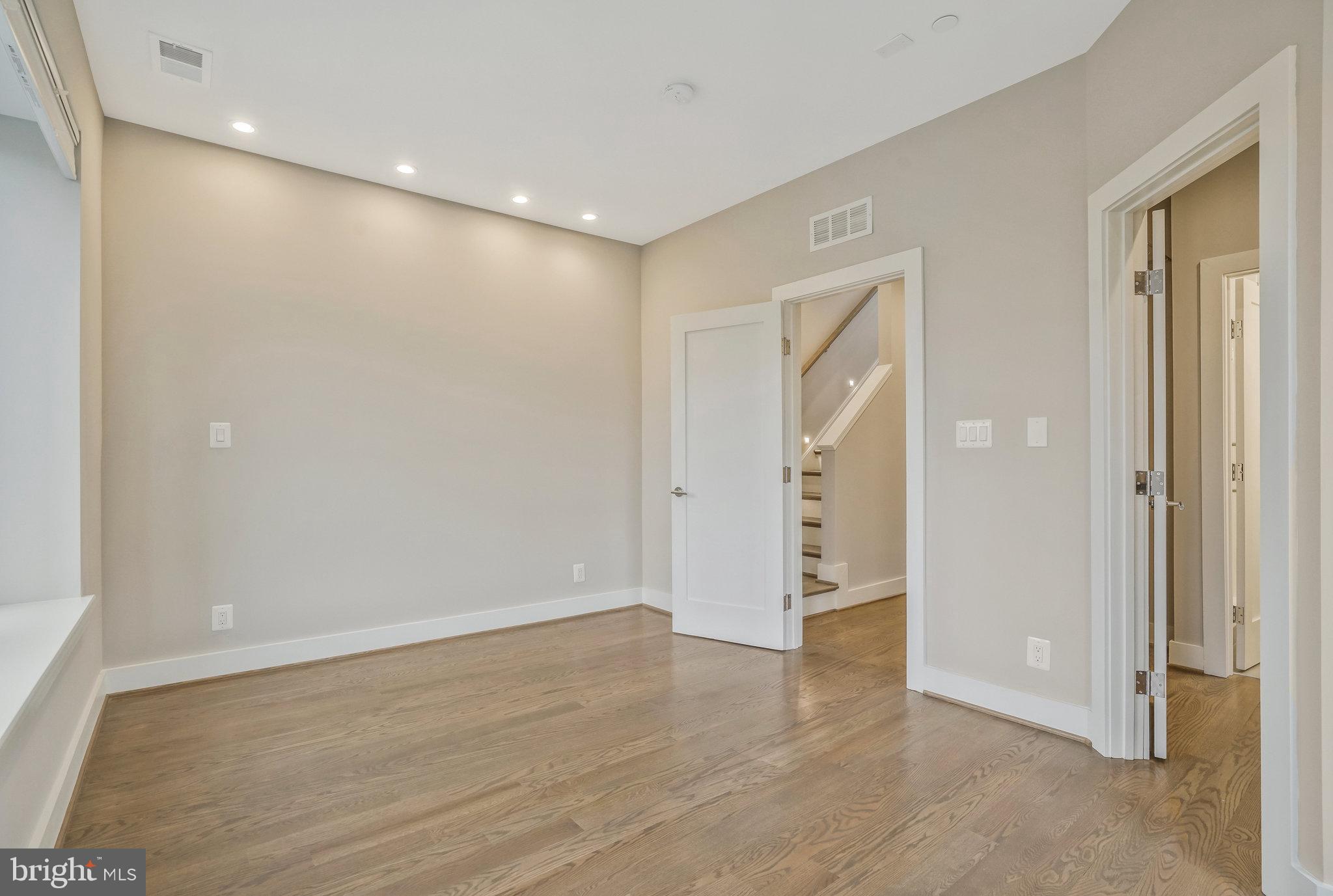 SLADE - Residential Lease