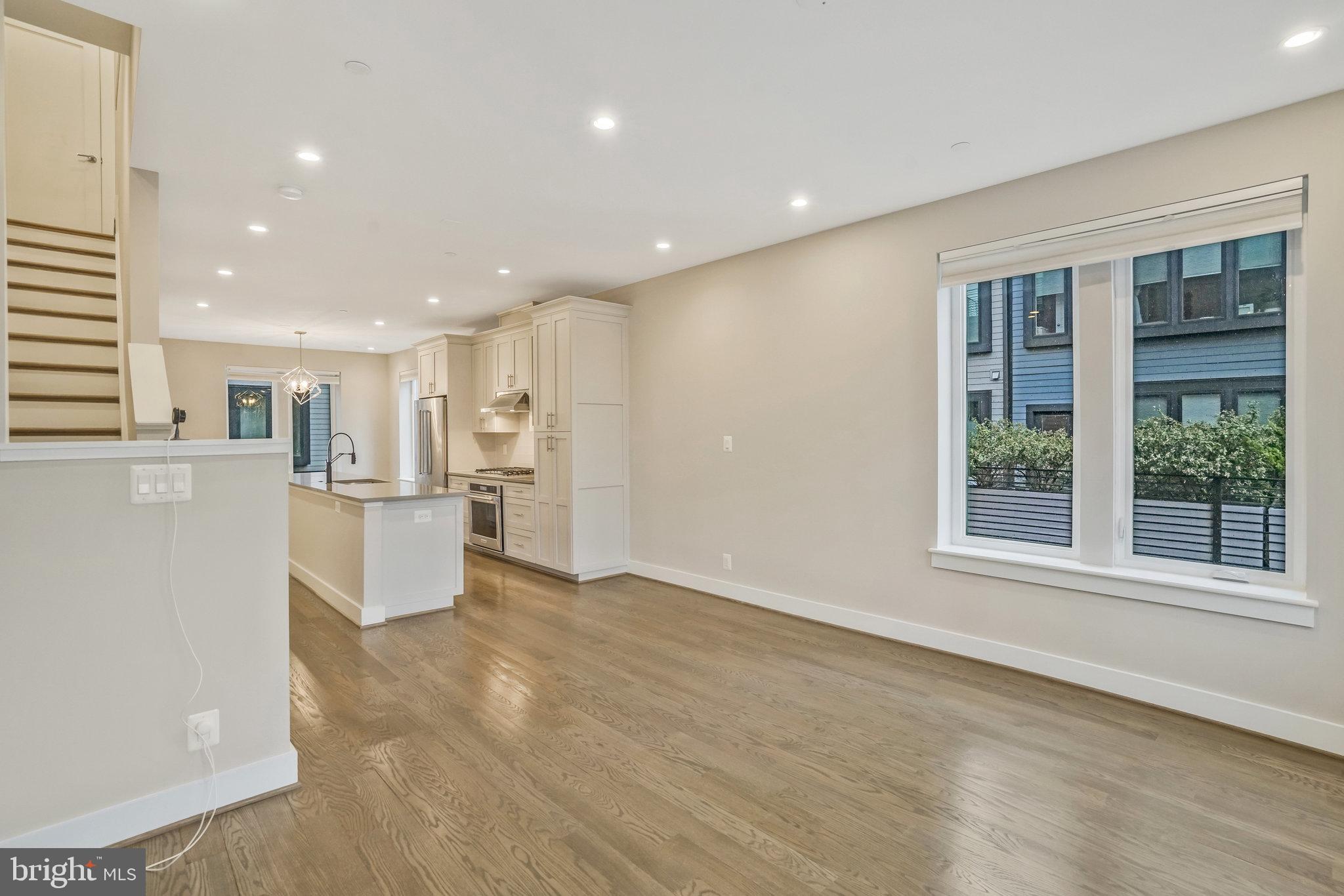 SLADE - Residential Lease